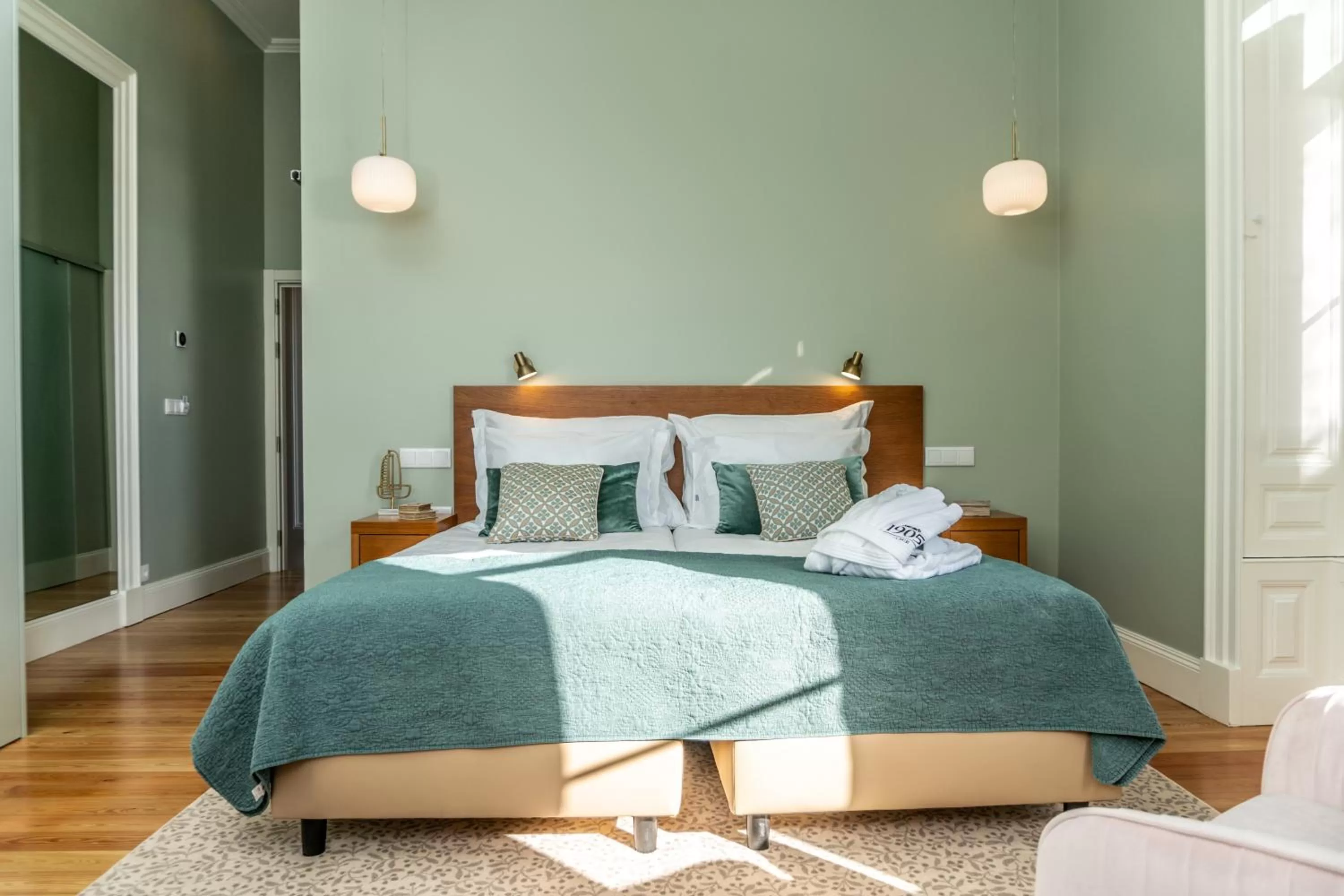 Bed in 1905 Zino's Palace