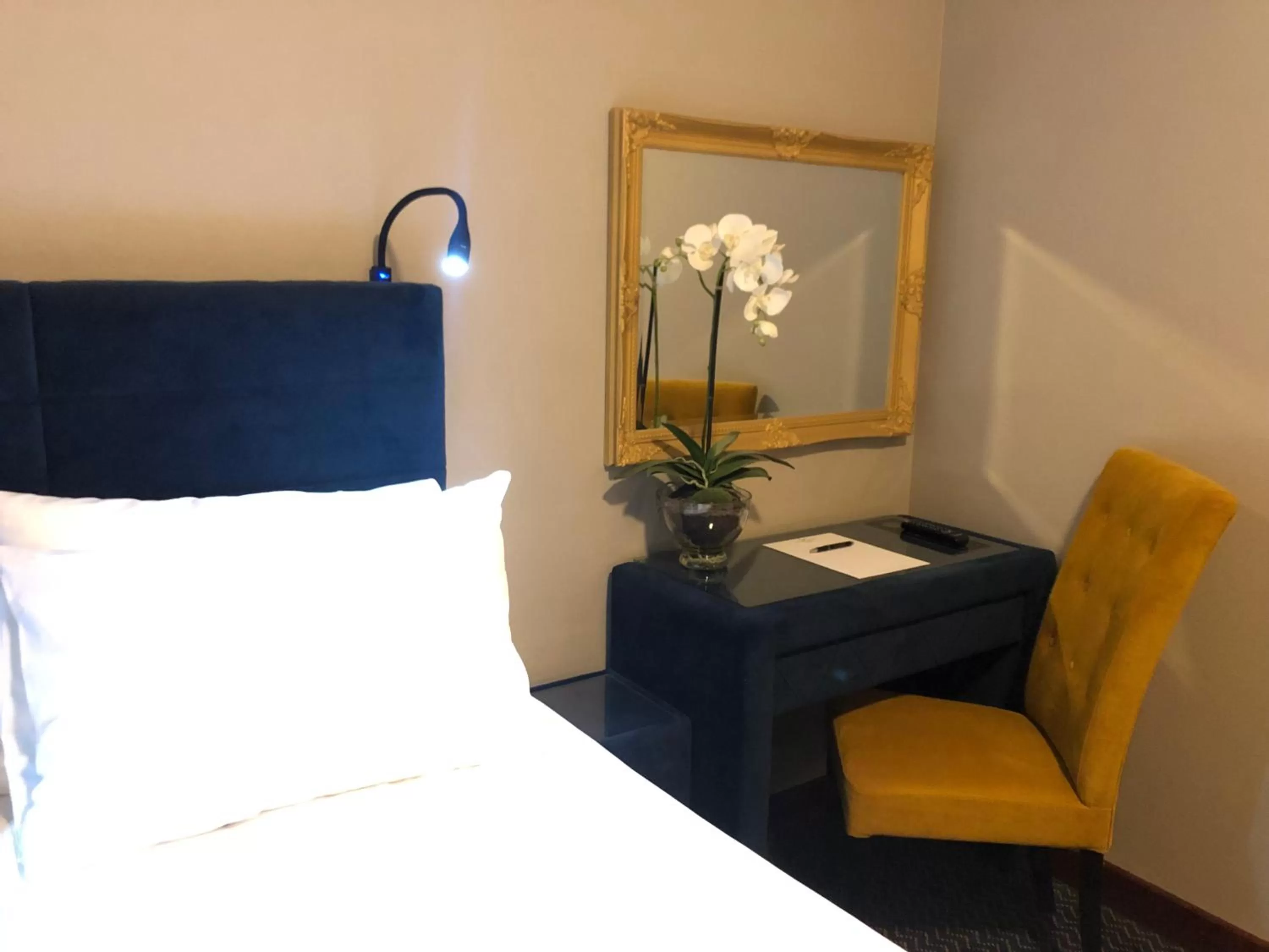 Bed in Grand Hotel Arendal - Unike Hoteller