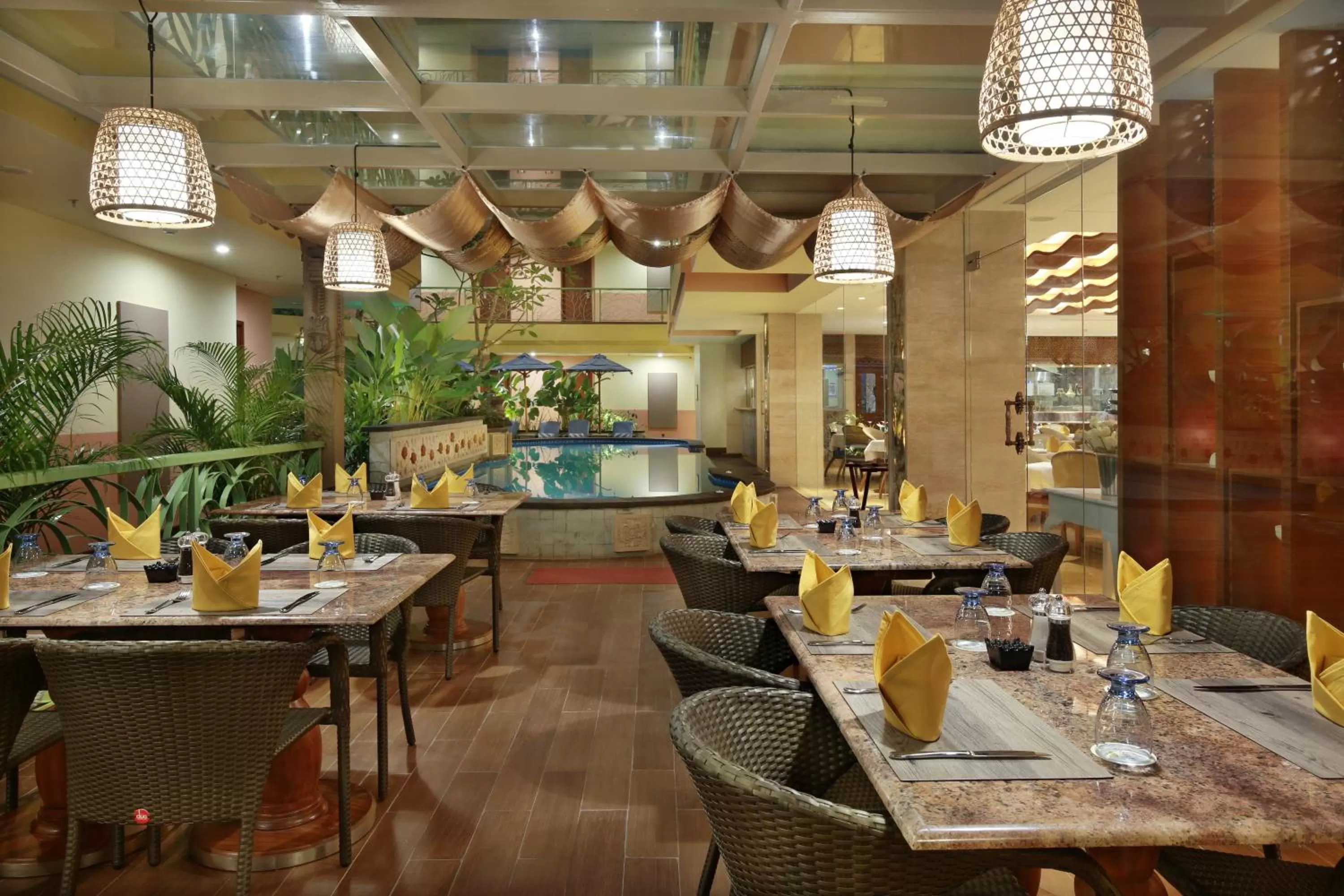 Restaurant/places to eat in SenS Hotel and Spa