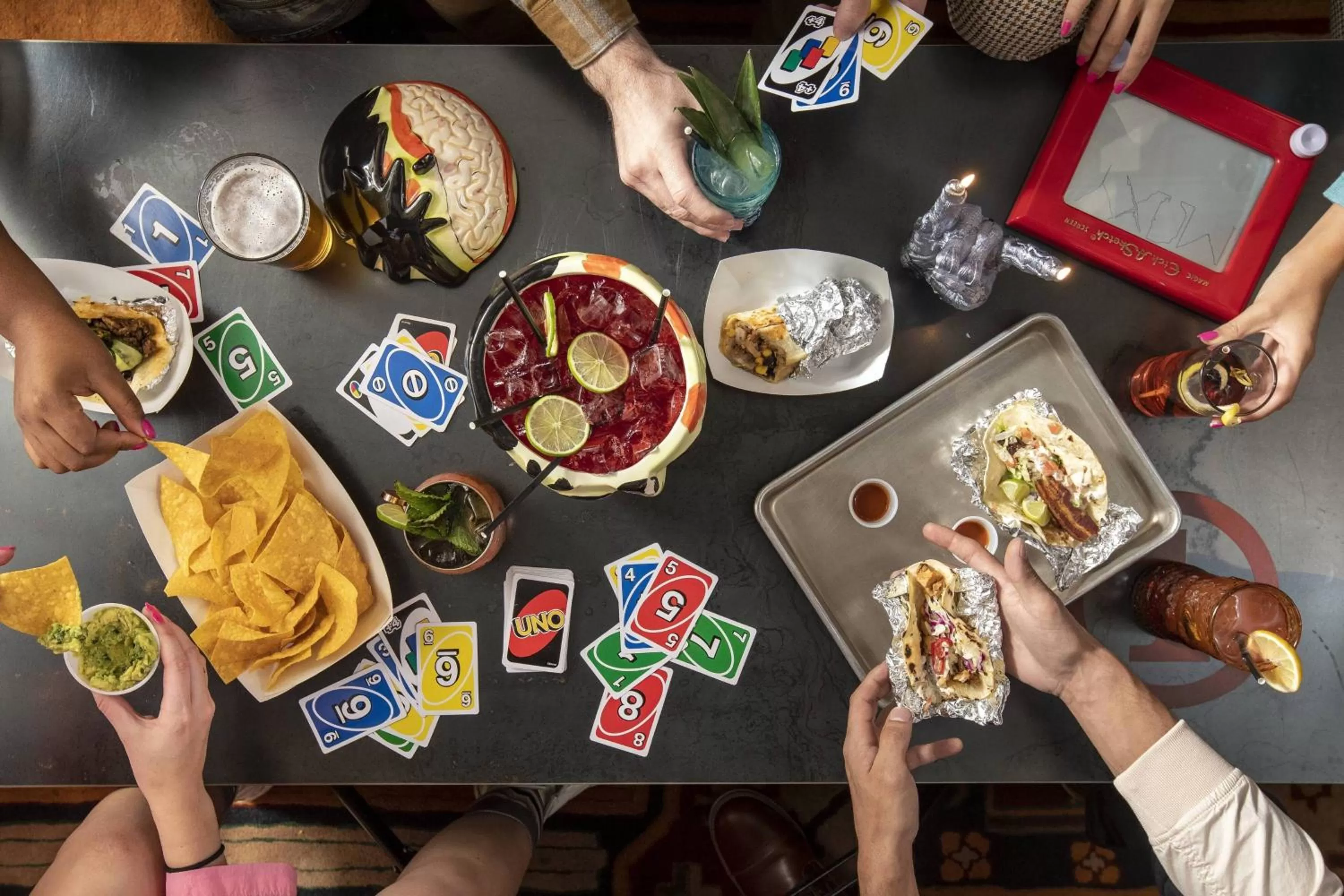 Lounge or bar in Moxy Louisville Downtown