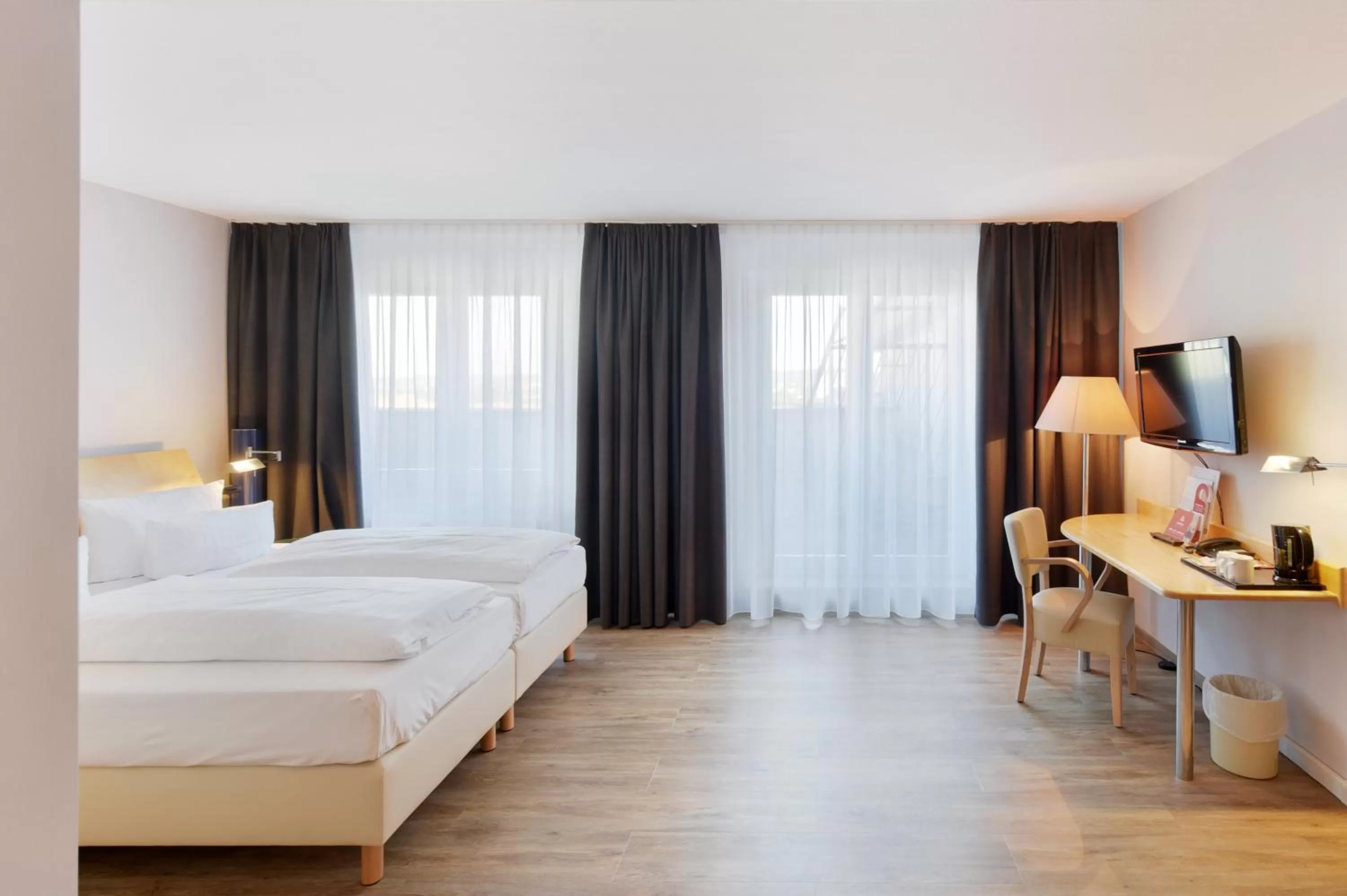 Photo of the whole room, Bed in Amedia Dresden Elbpromenade, Trademark Collection by Wyndham