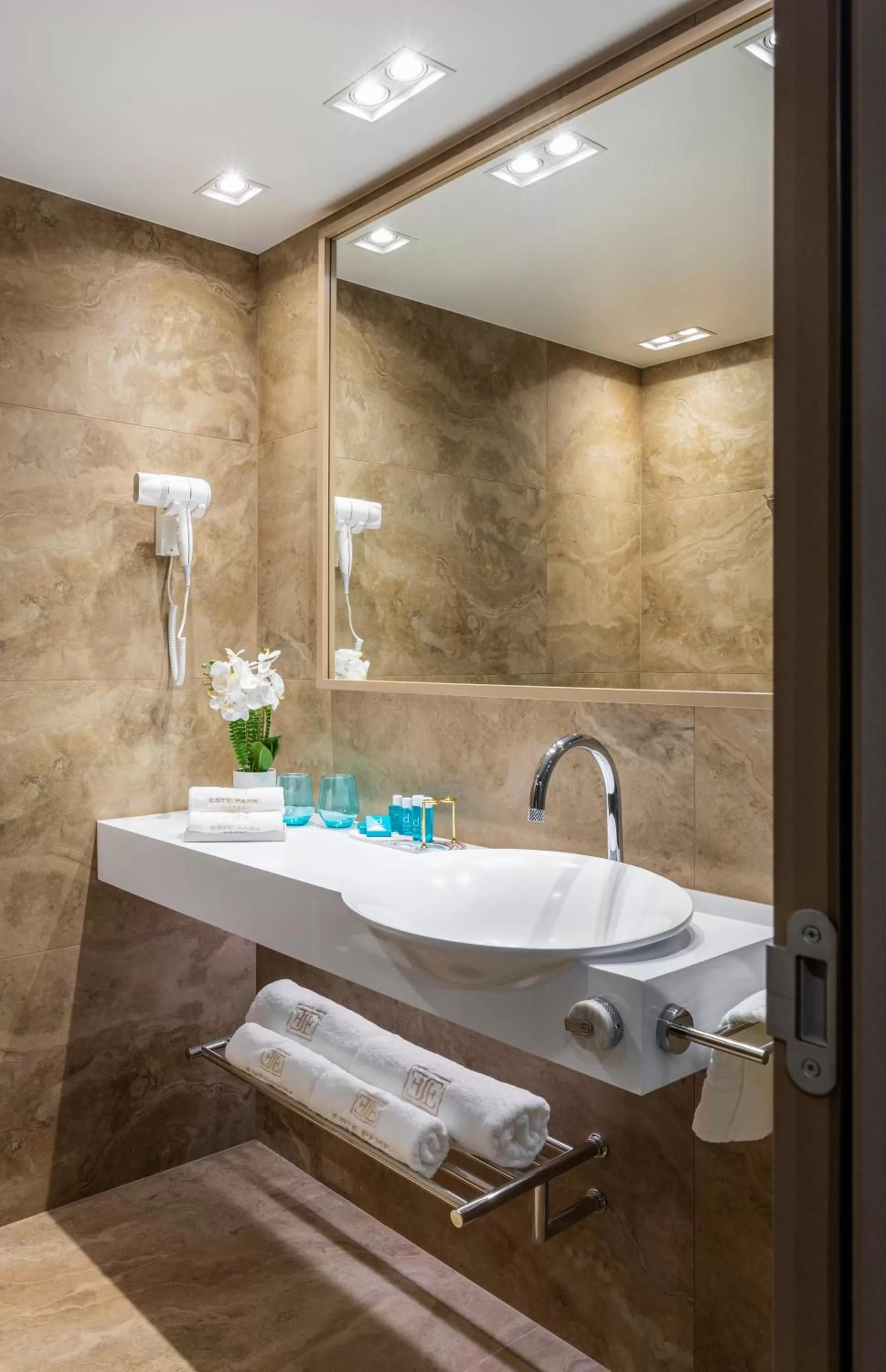 Bathroom in -- ESTE PARK HOTEL -- part of Urban Chic Luxury Design Hotels - Parking & Compliments - next to Shopping & Dining Mall Plovdiv