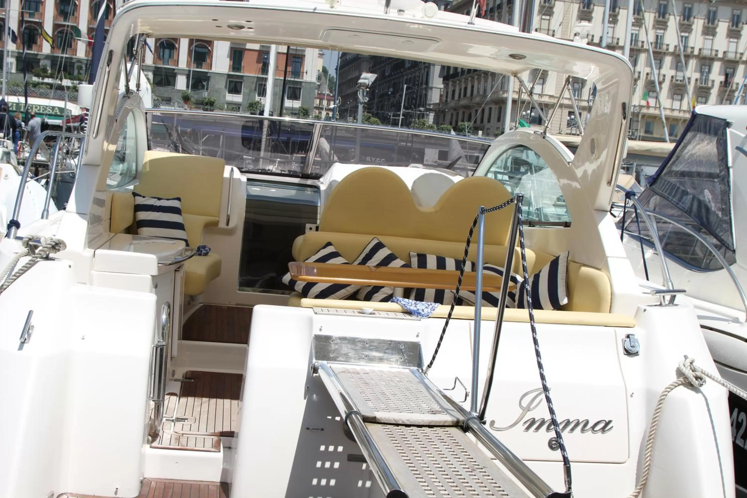 Entertainment in Barbarella Home