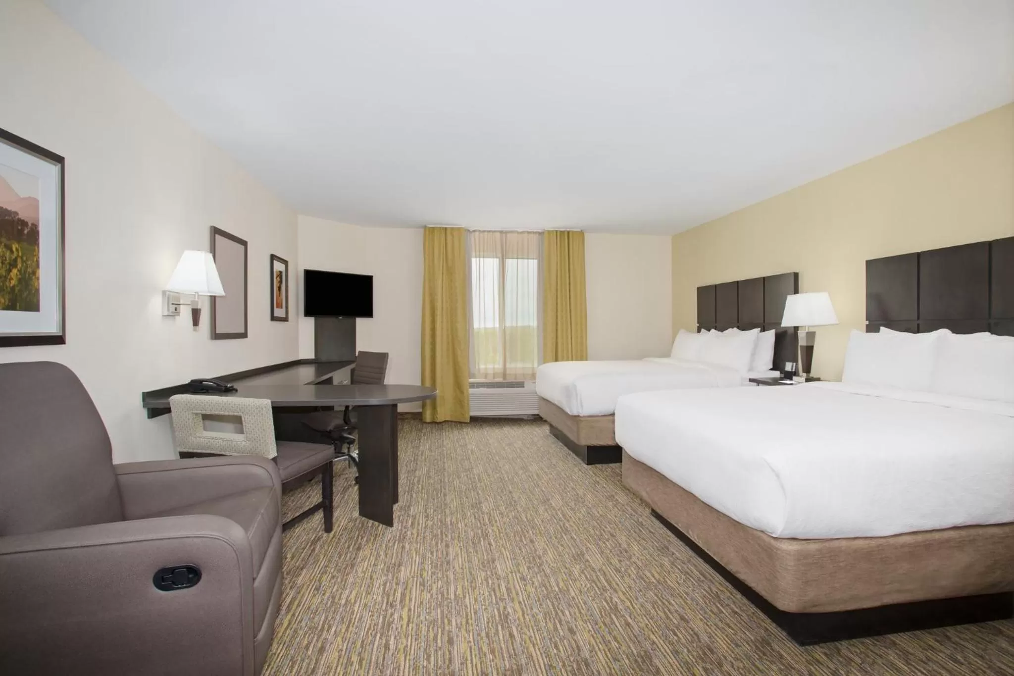 Photo of the whole room, Bed in Candlewood Suites Longmont - Boulder Area by IHG