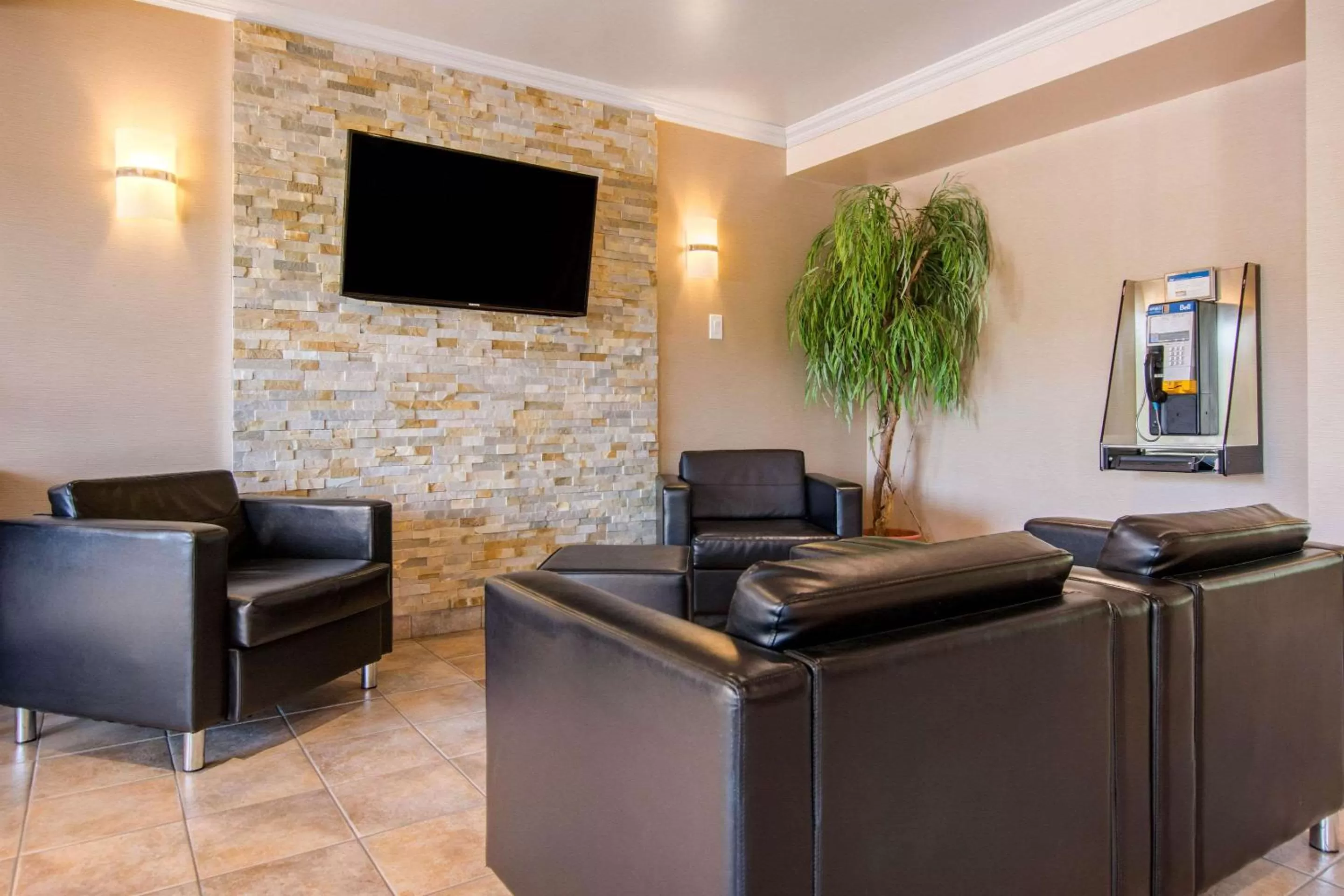 Lobby or reception in Comfort Inn & Suites Shawinigan