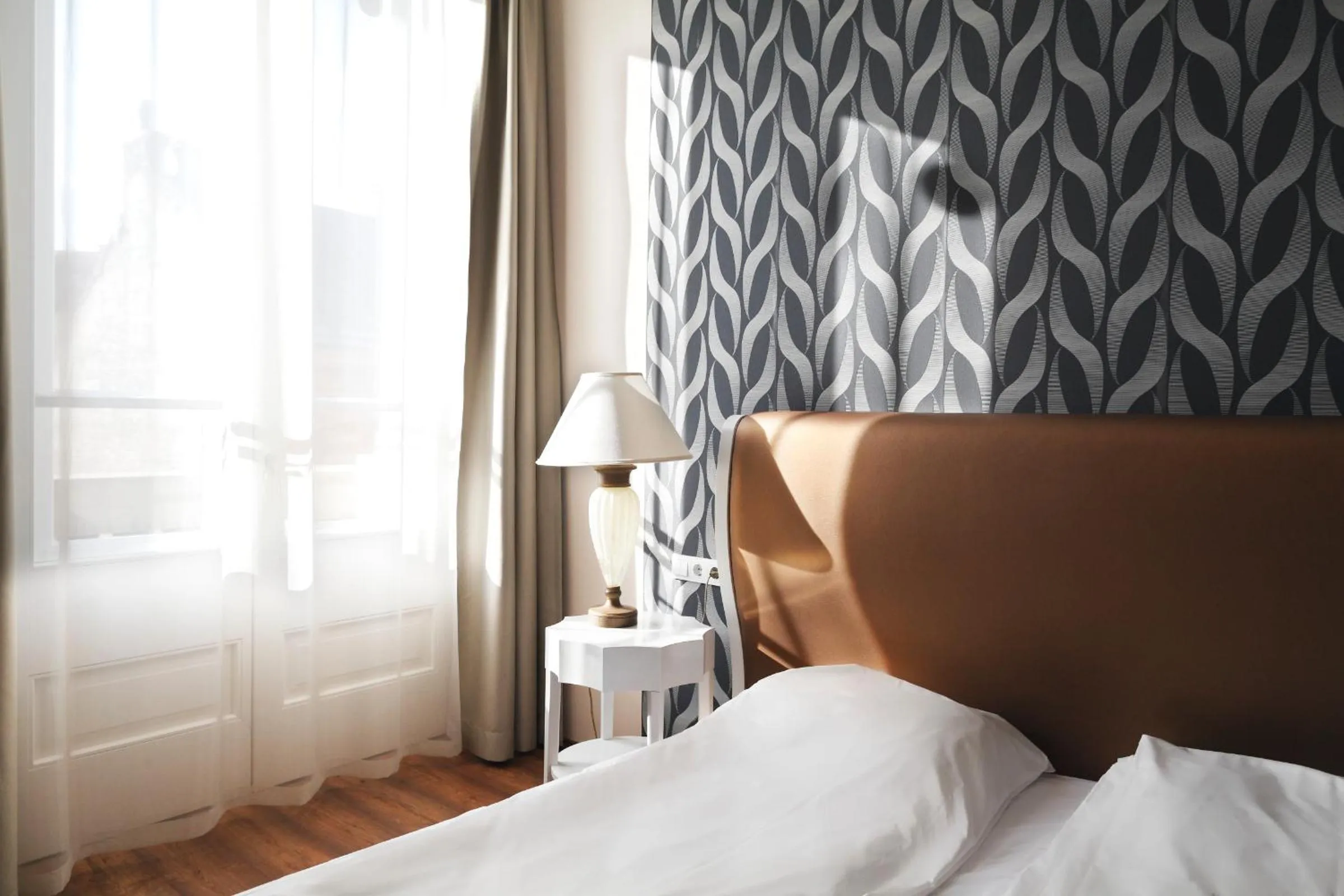 Day, Bed in House Octogon