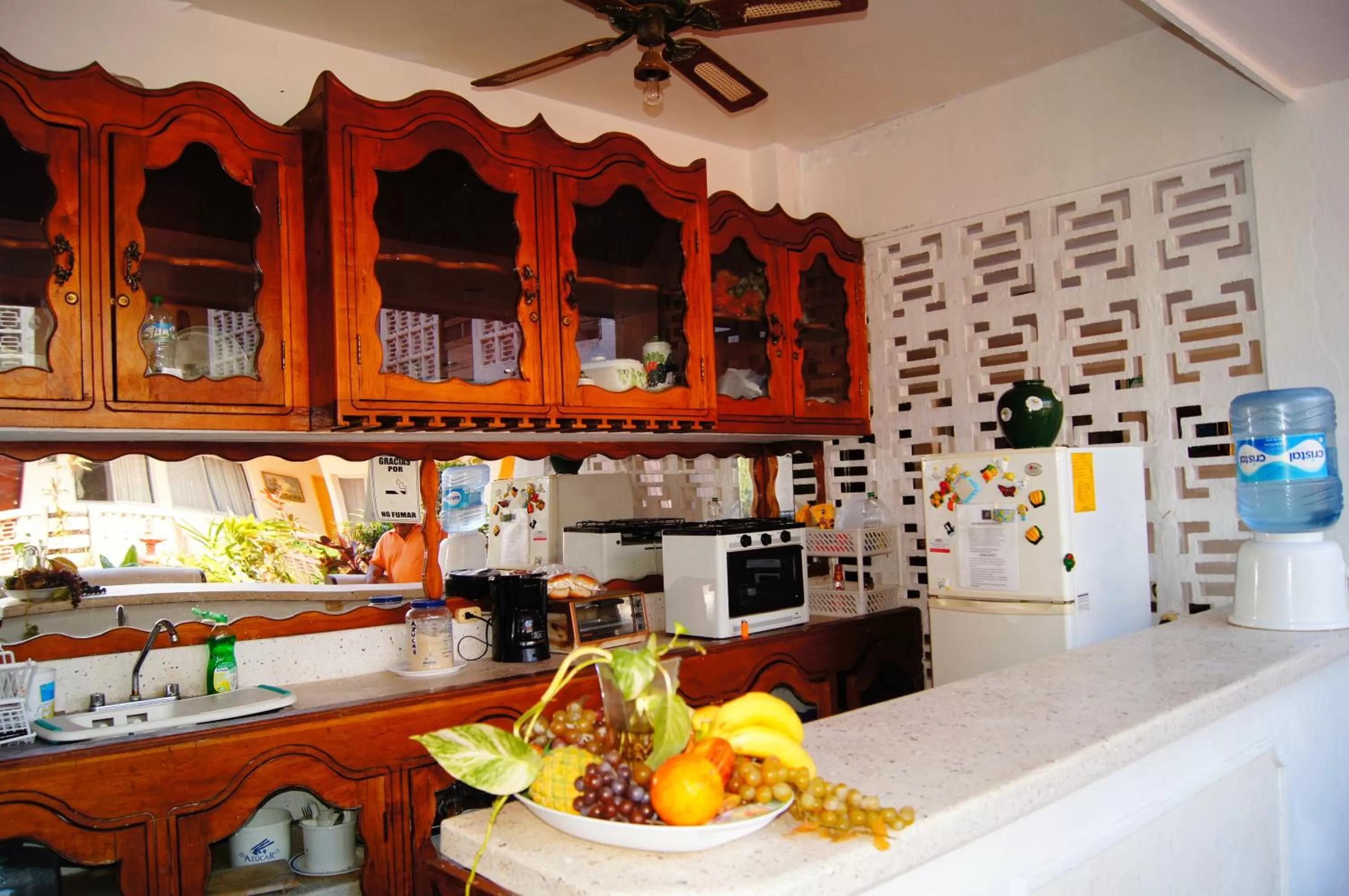 Communal kitchen in Hotel Mary Carmen