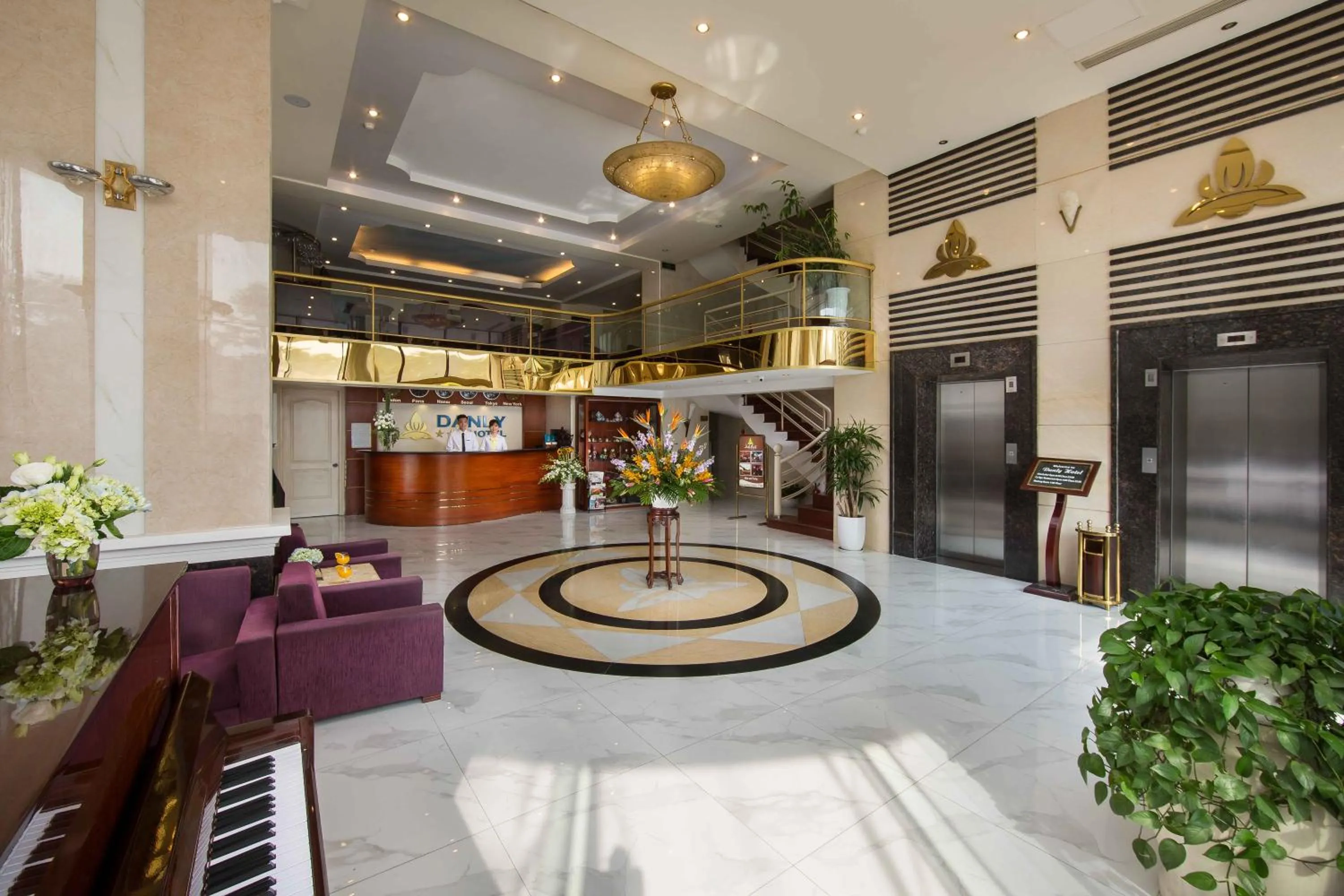 Lobby or reception in Danly Hotel