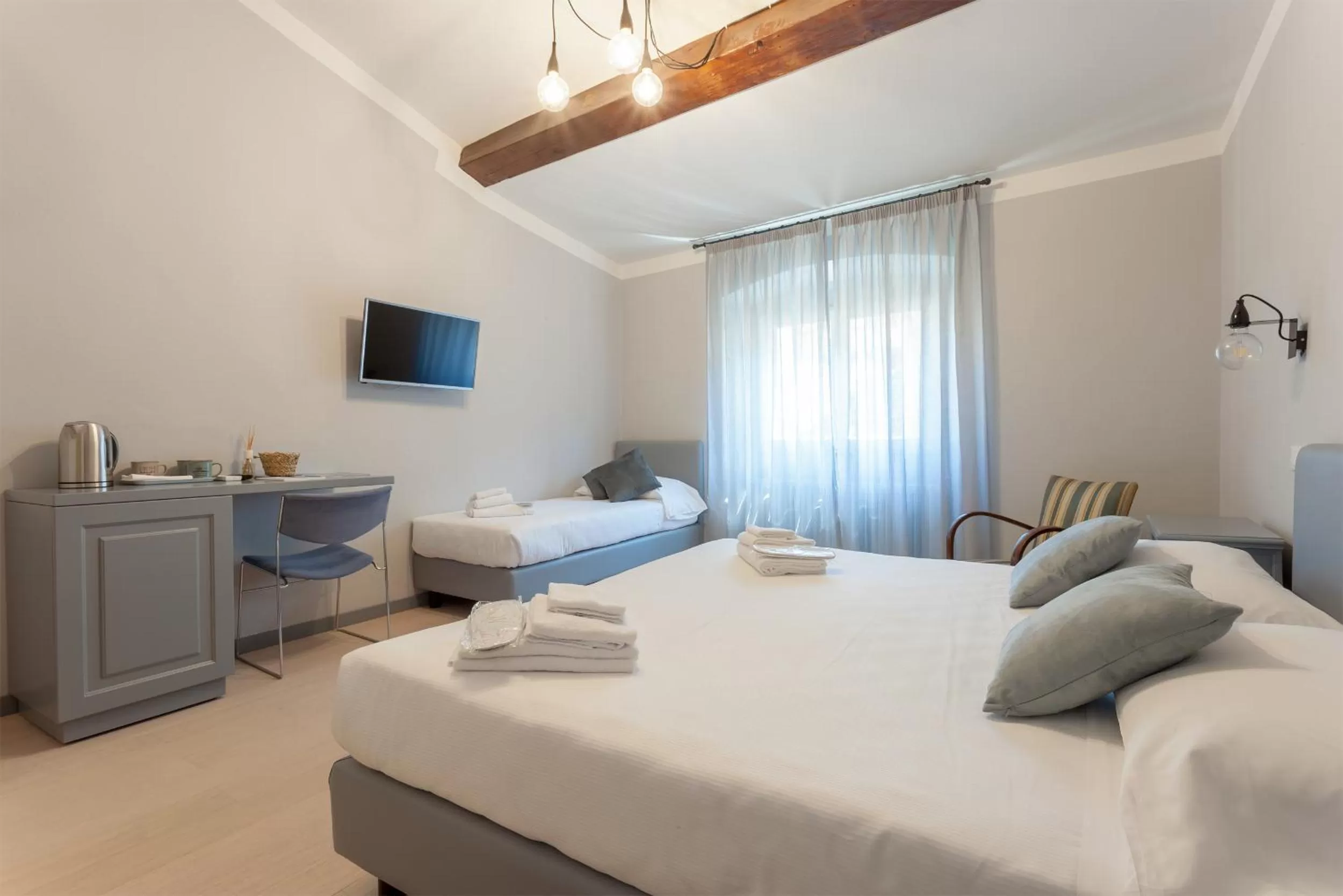 Photo of the whole room, Bed in Santo Spirito Venti