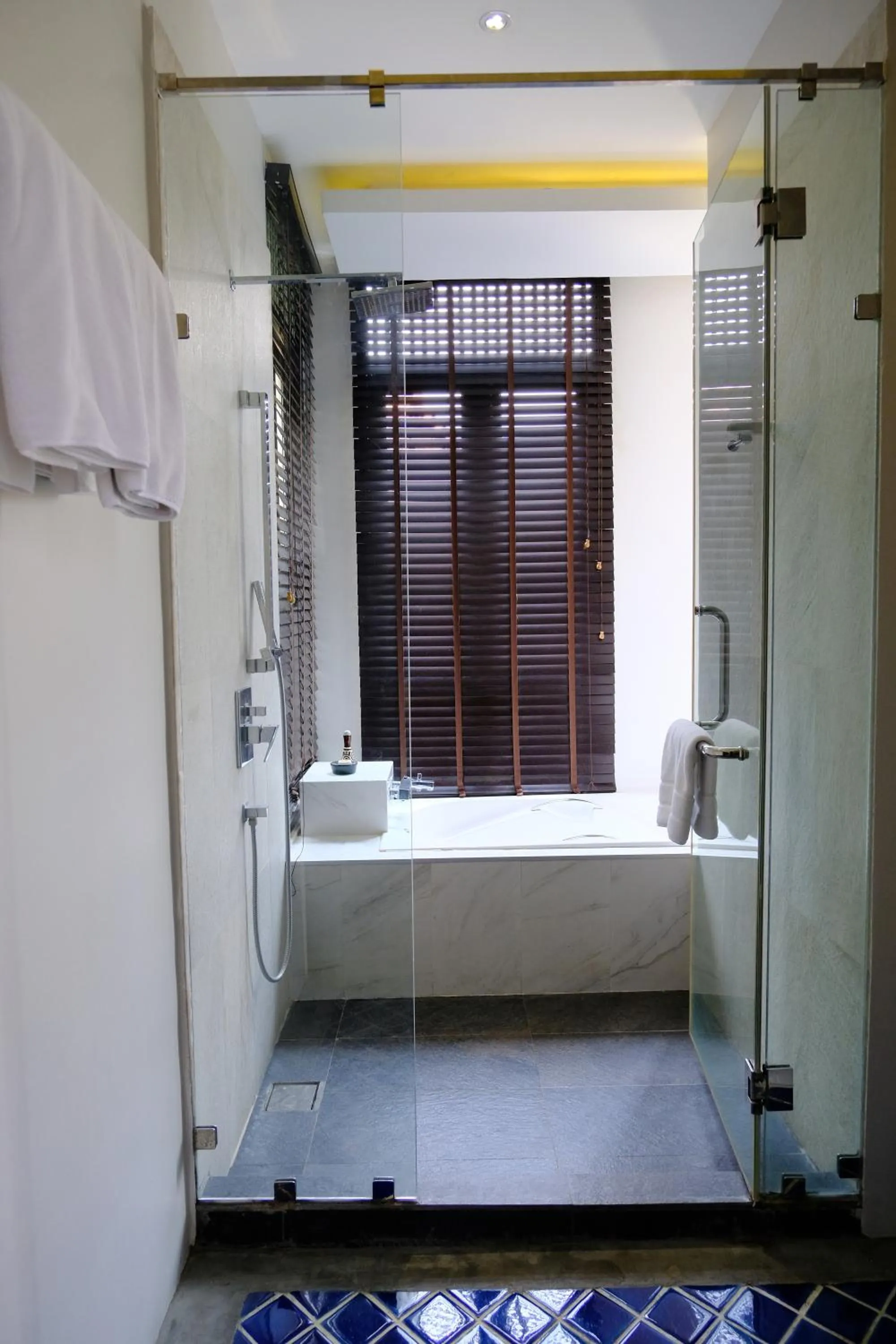 Shower, Bed in Bodhi Serene, Chiang Mai