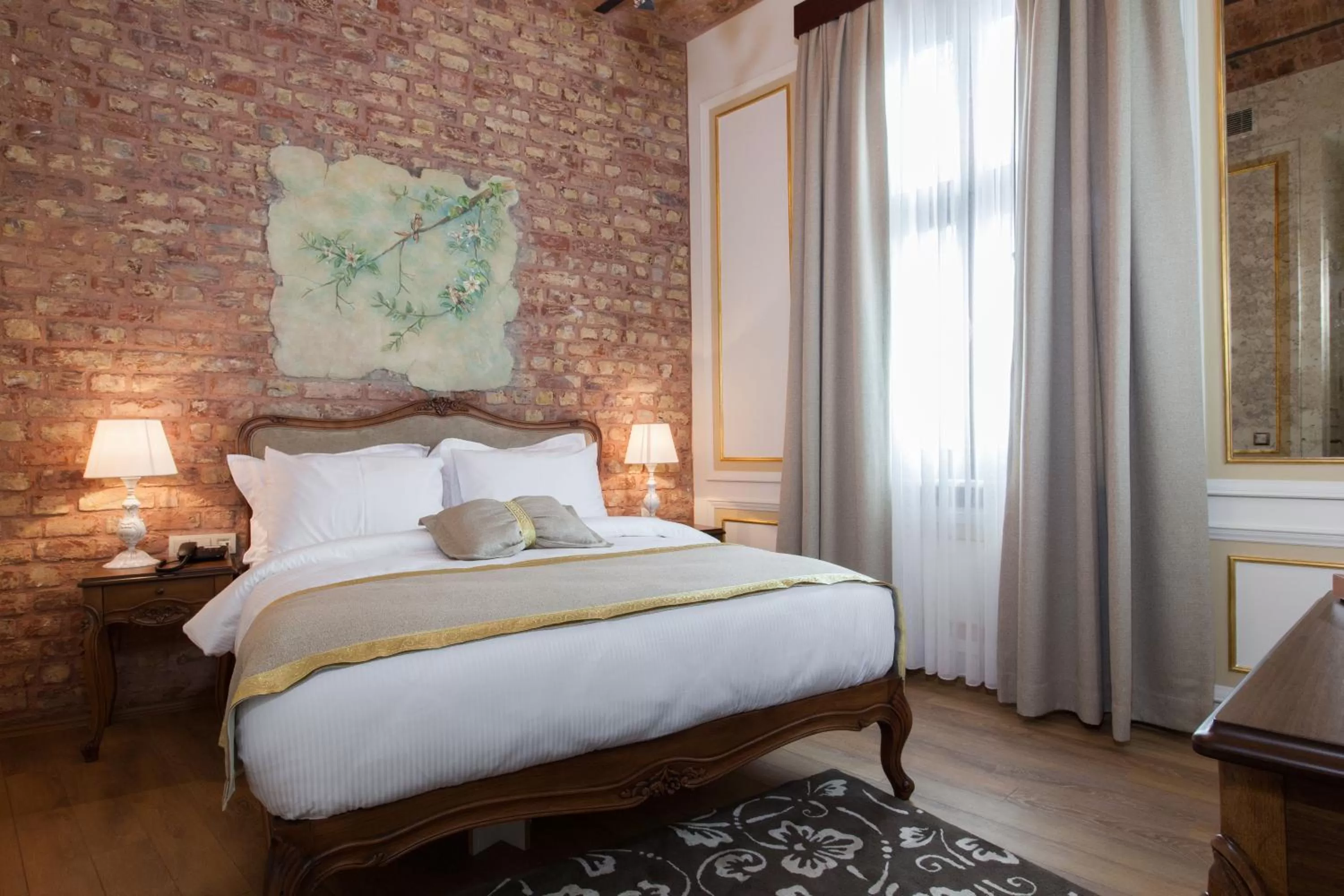 Day, Bed in Hotel Pera Parma