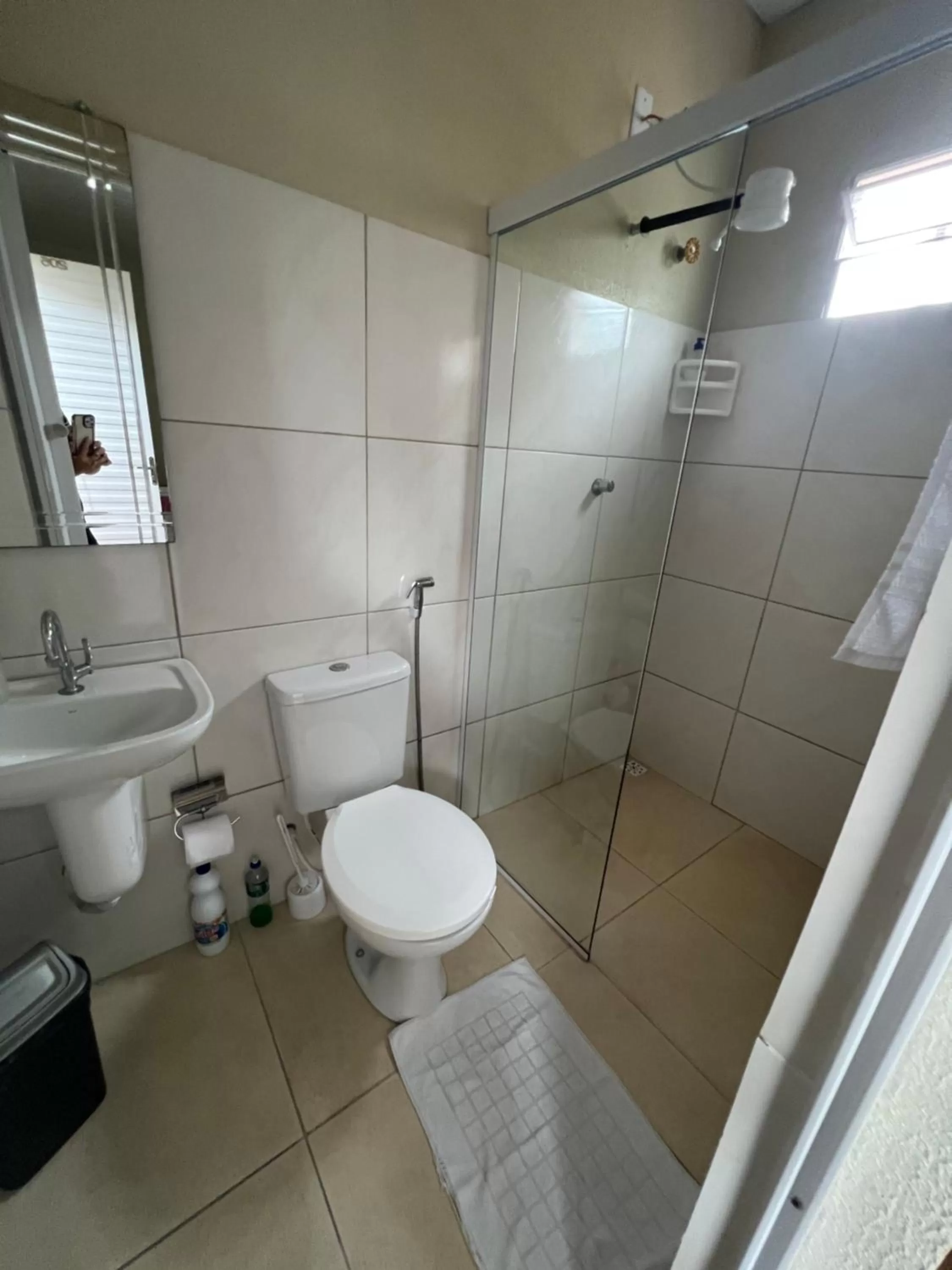 Shower, Bathroom in Pousada Hostal Iracema