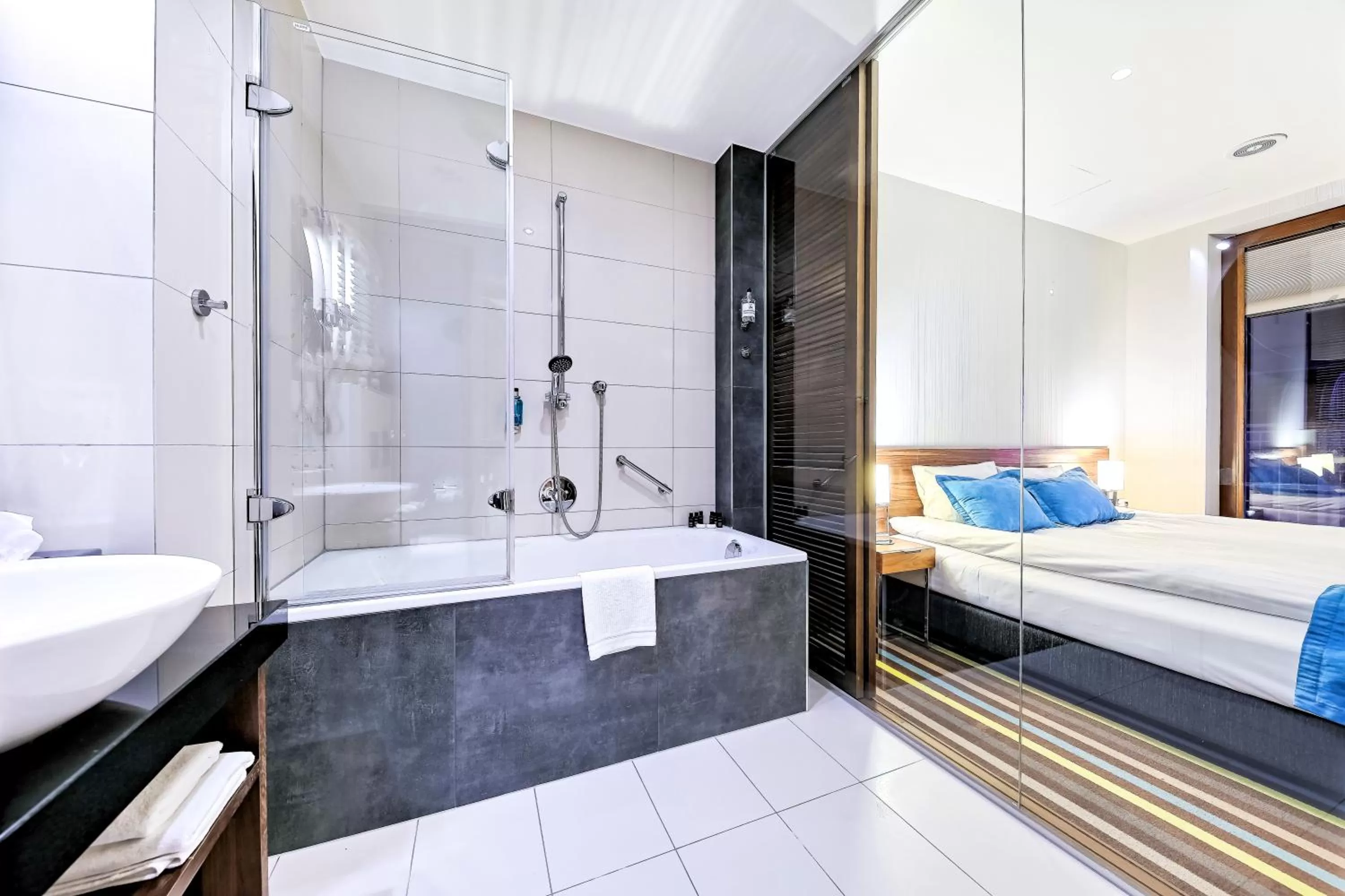 Bed in Bayjonn Boutique Hotel