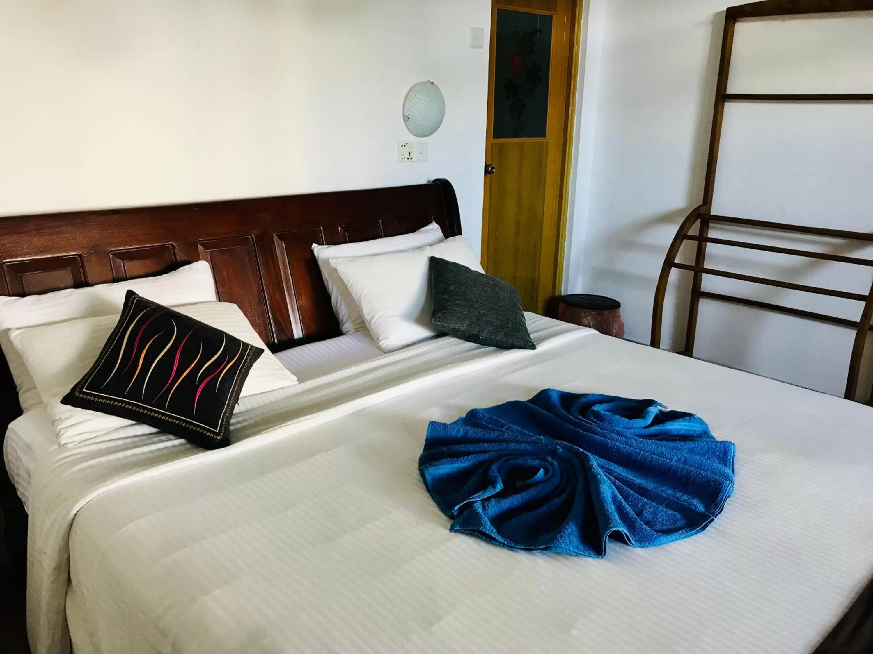 Bed in Ella HIDE VIEW