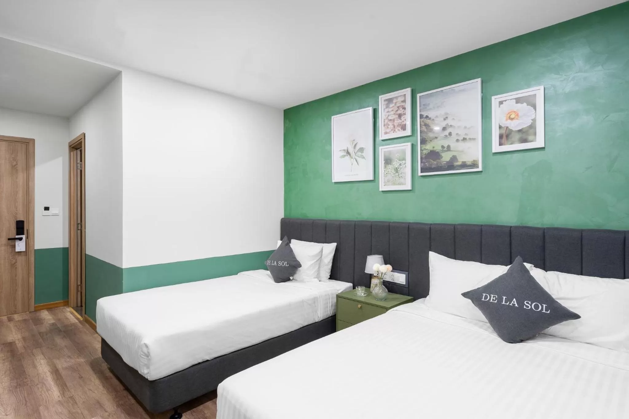 Bed in De La Sol Villa Dalat