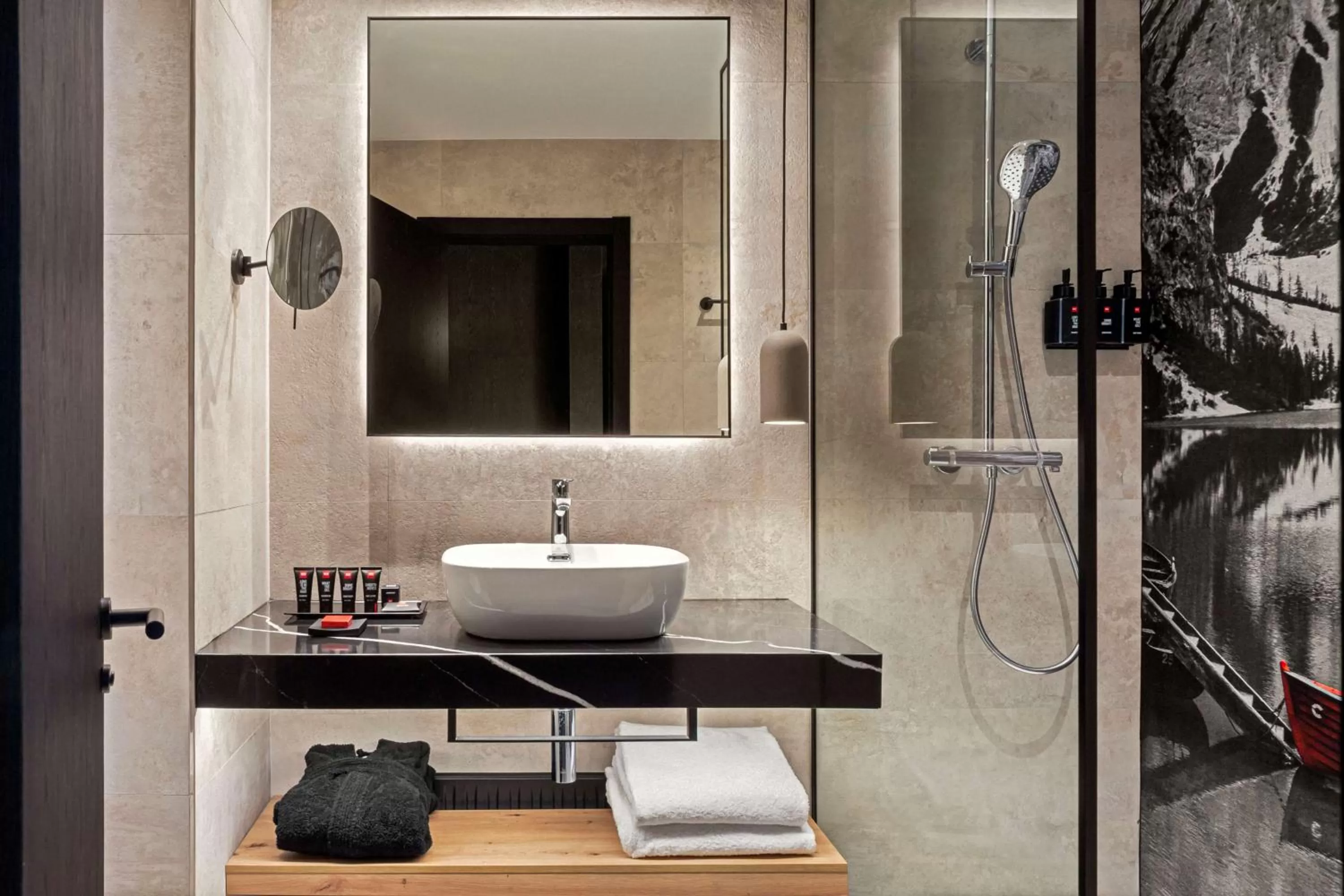 Bathroom in Radisson RED Madrid