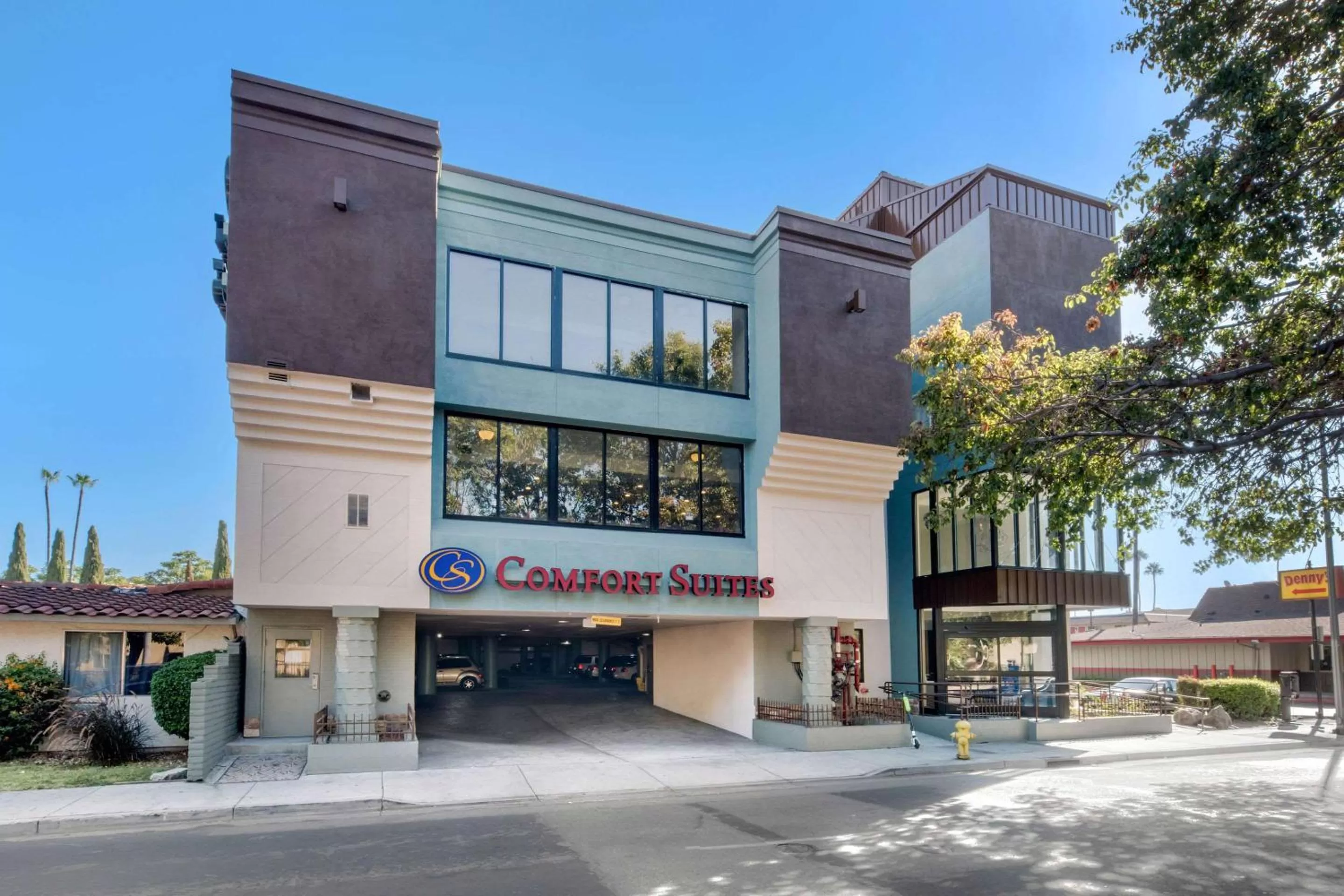 Property Building in Comfort Suites San Jose Airport