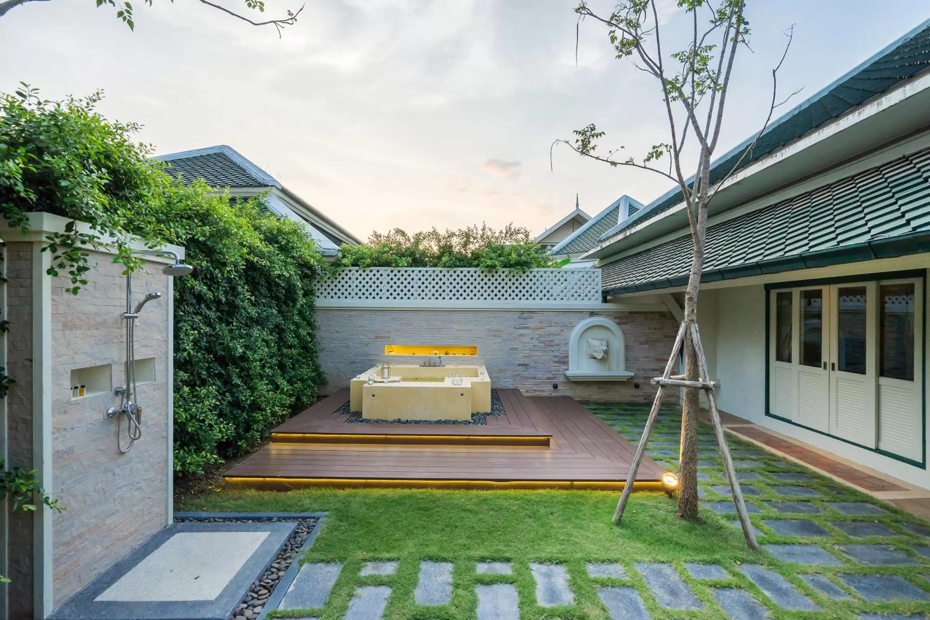 Garden in Kalanan Riverside Resort