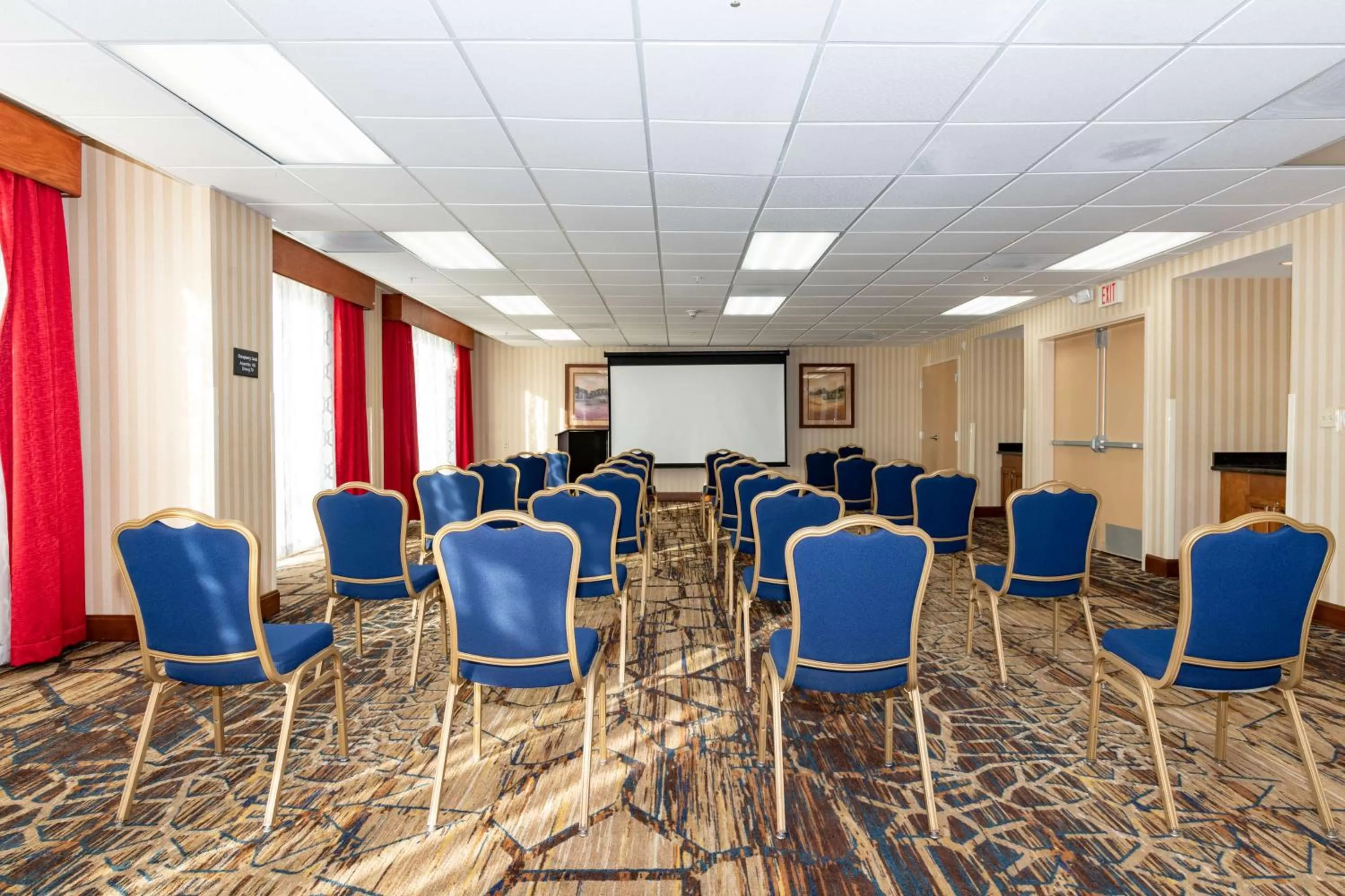 Meeting/conference room in Hampton Inn & Suites Pittsburg