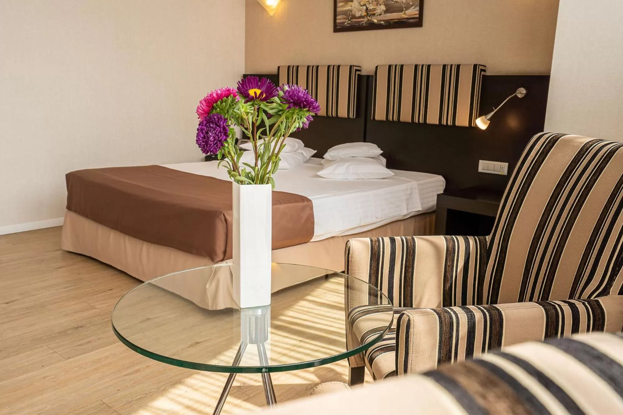 Bed in Hotel Parliament