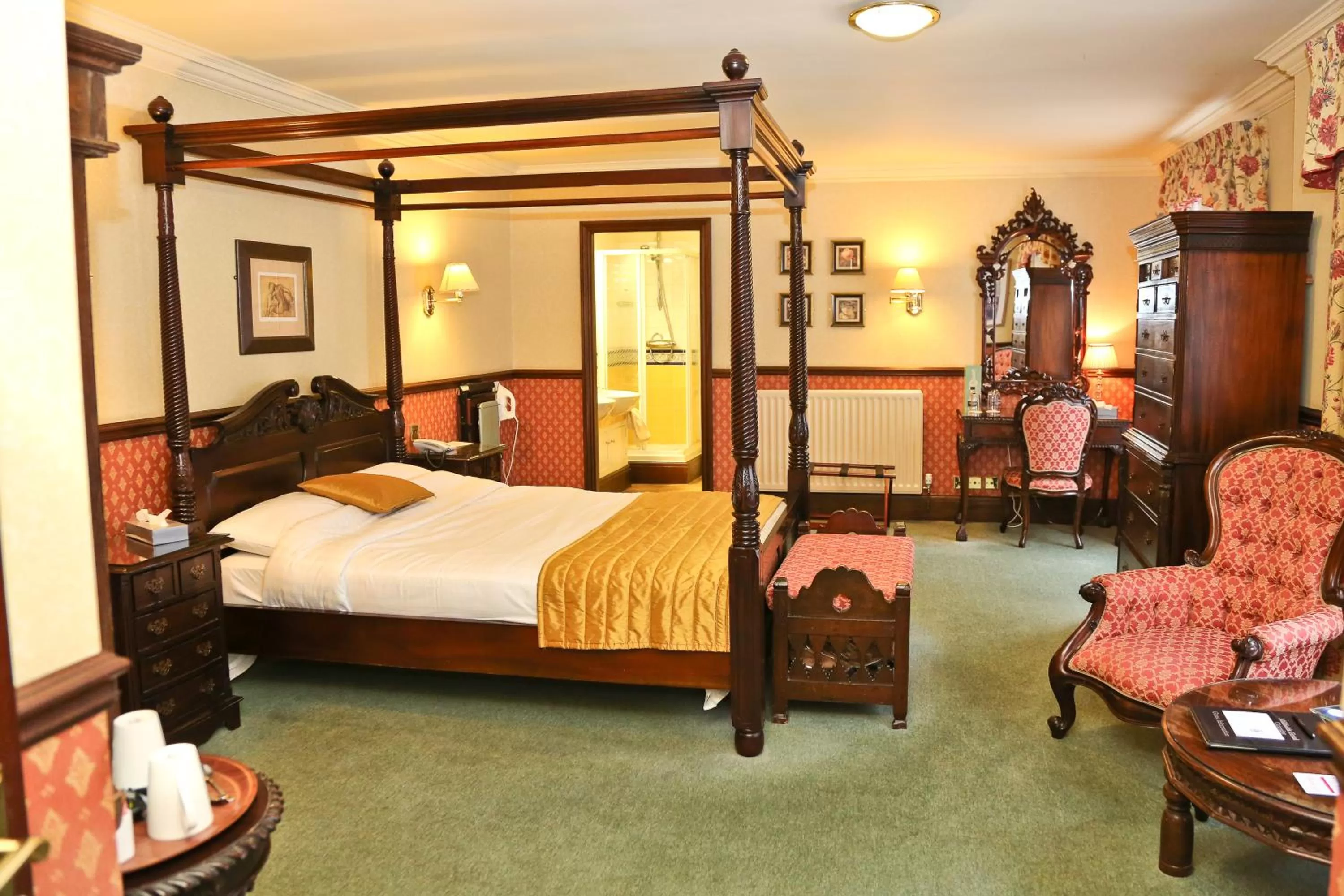 Bed in Millfields Hotel