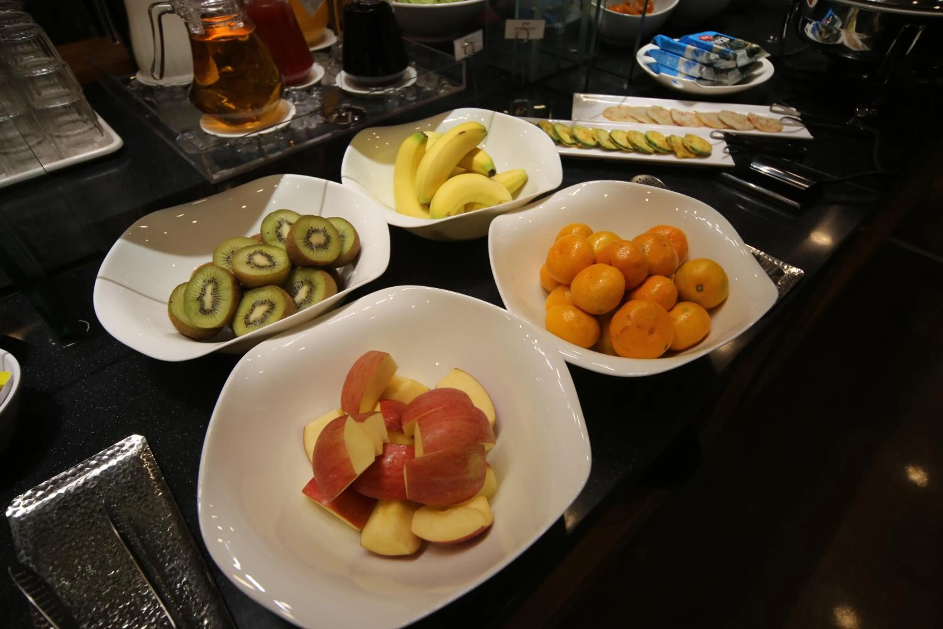 Restaurant/places to eat in Hotel Noblestay