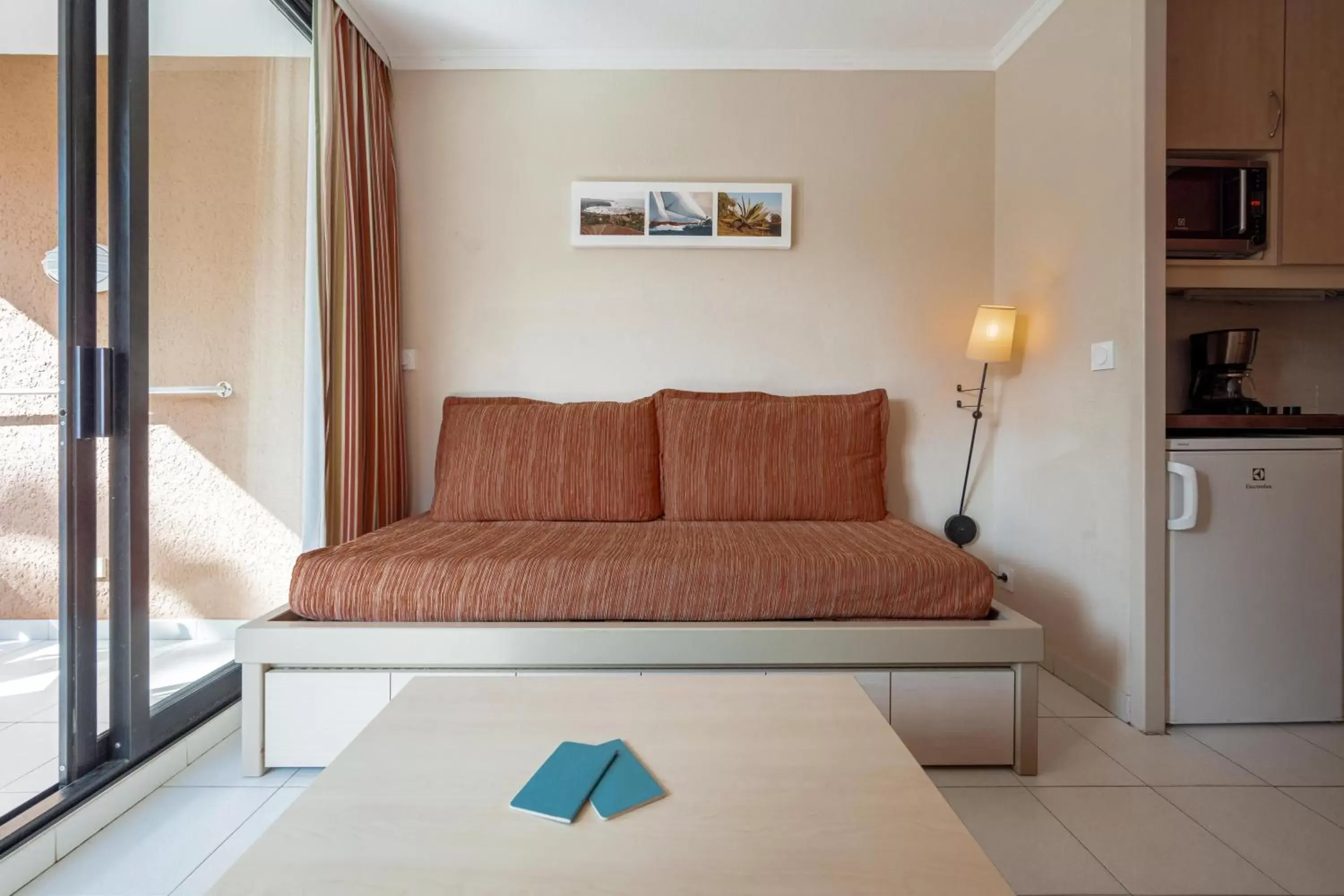 One-Bedroom Apartment with Terrasse or Balcony (4 people) in Résidence Pierre & Vacances L’Anse De Pramousquier One-Bedroom Apartment with Terrasse or Balcony (4 people) in Résidence Pierre & Vacances L’Anse De Pramousquier