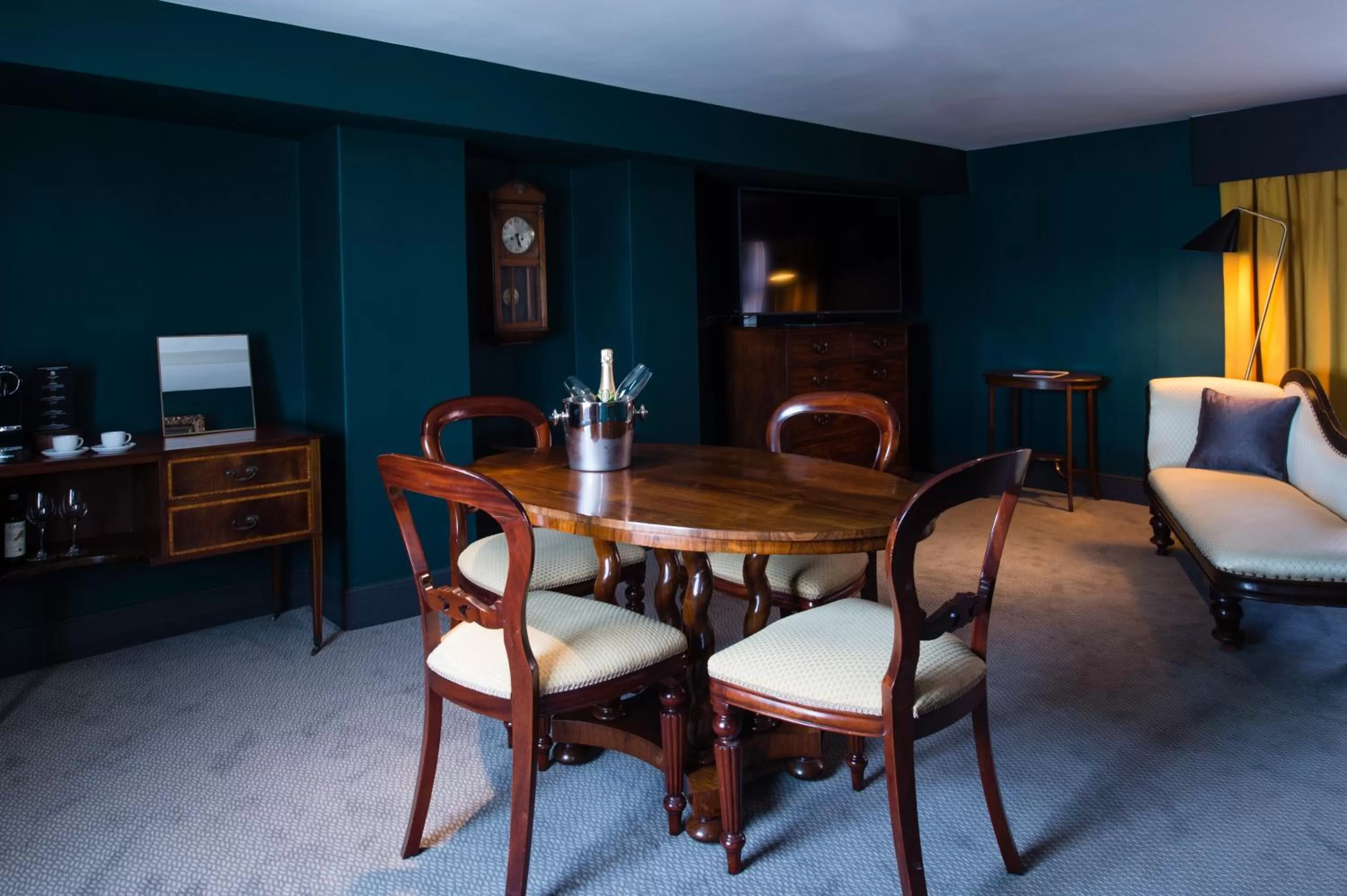 Living room in Hotel Du Vin Stratford