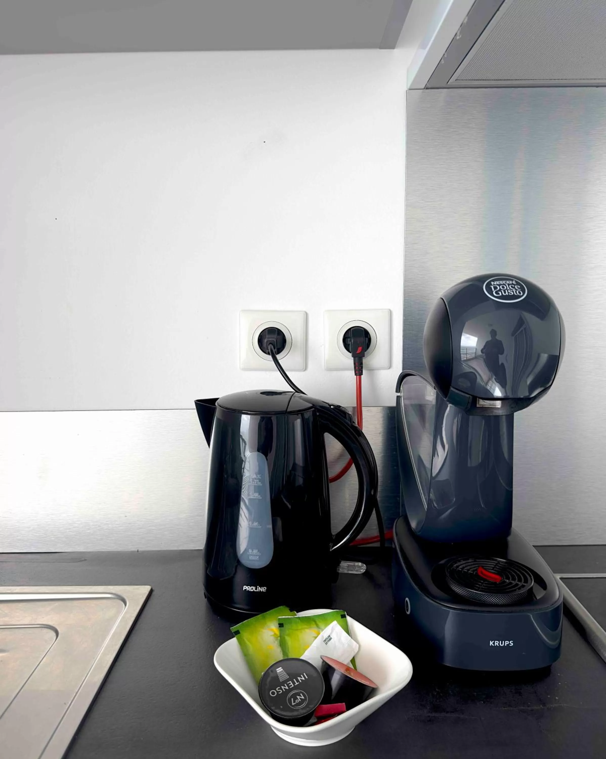 Coffee/tea facilities, Kitchen/Kitchenette in Résidence Hôtelière Poséidon Caraïbes