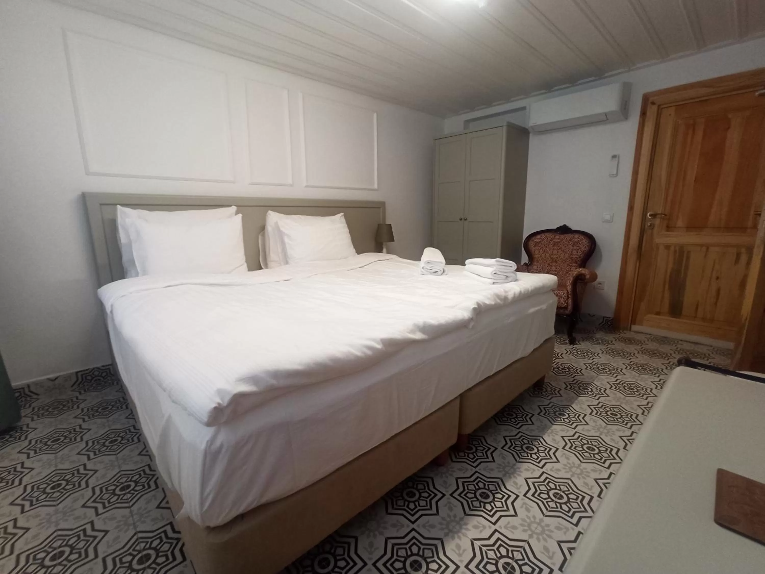 Bed in İkiz Konak Boutique Hotel