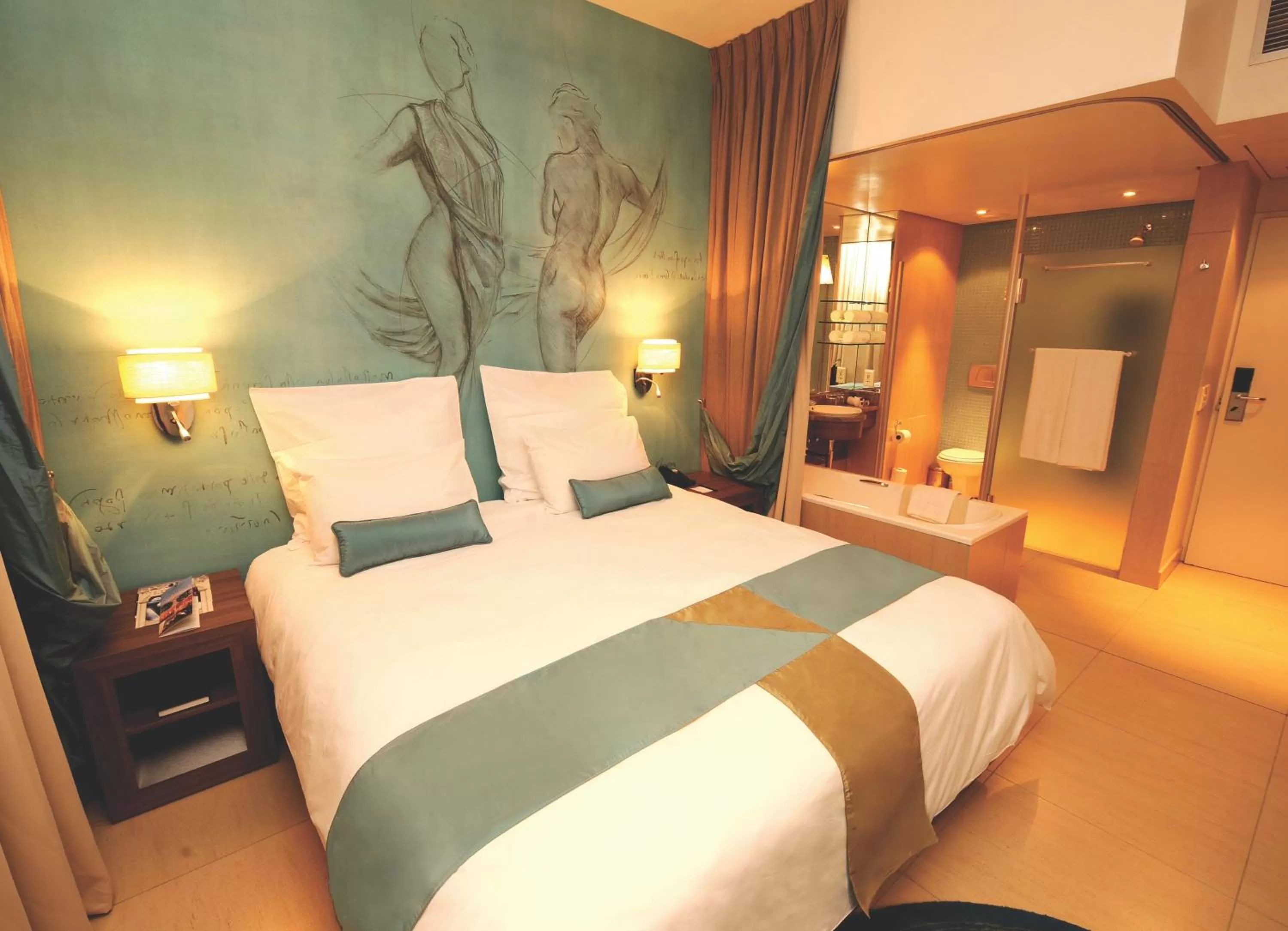 Bed in Metcourt at Emperors Palace