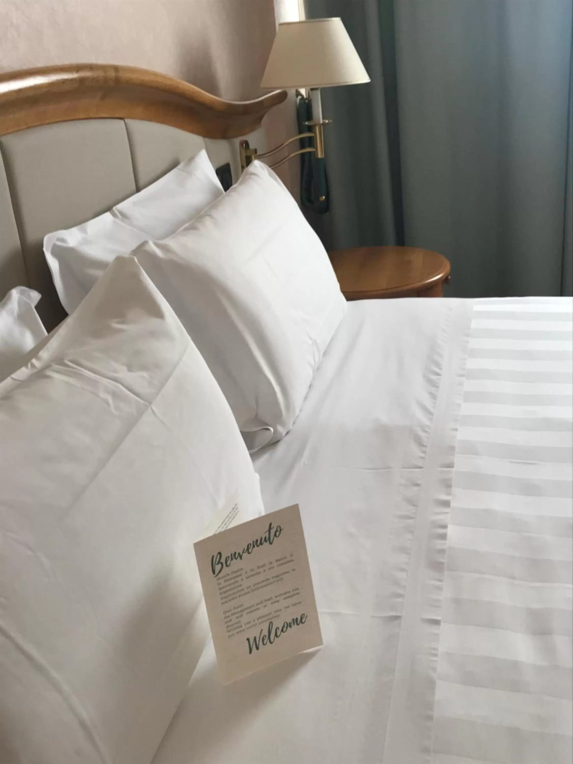 Bed in Perugia Plaza Hotel