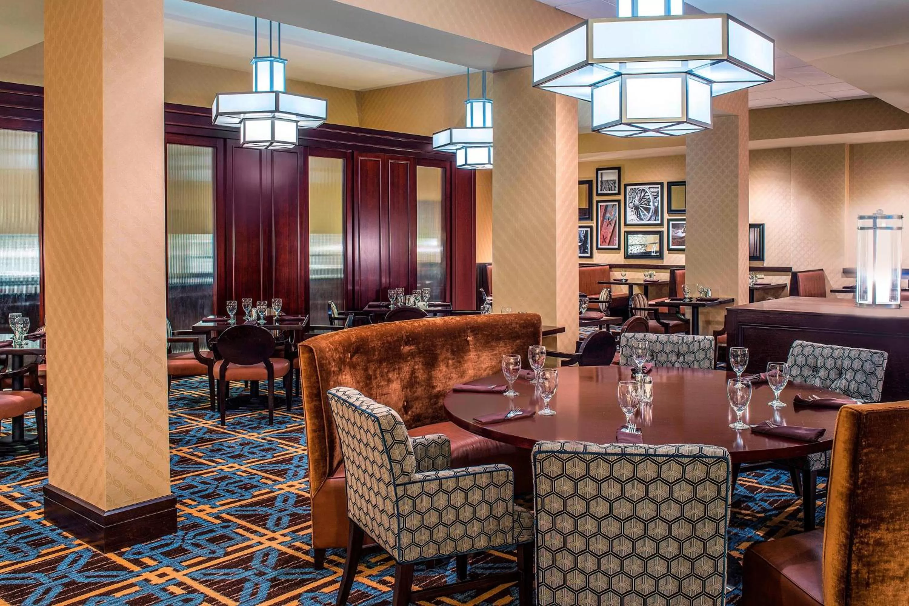 Restaurant/places to eat in Sheraton North Houston at George Bush Intercontinental