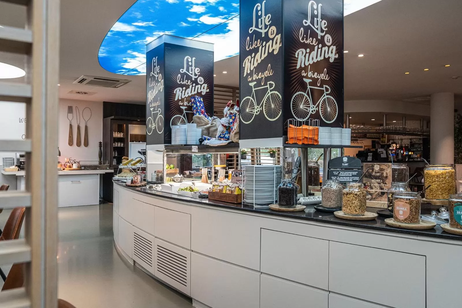 Breakfast in Velotel Brugge