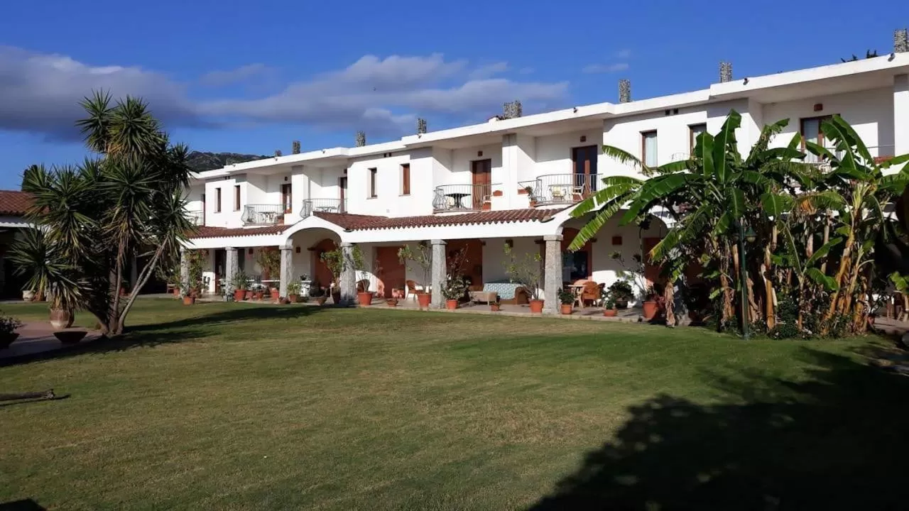 Property building in Hotel Domu Incantada