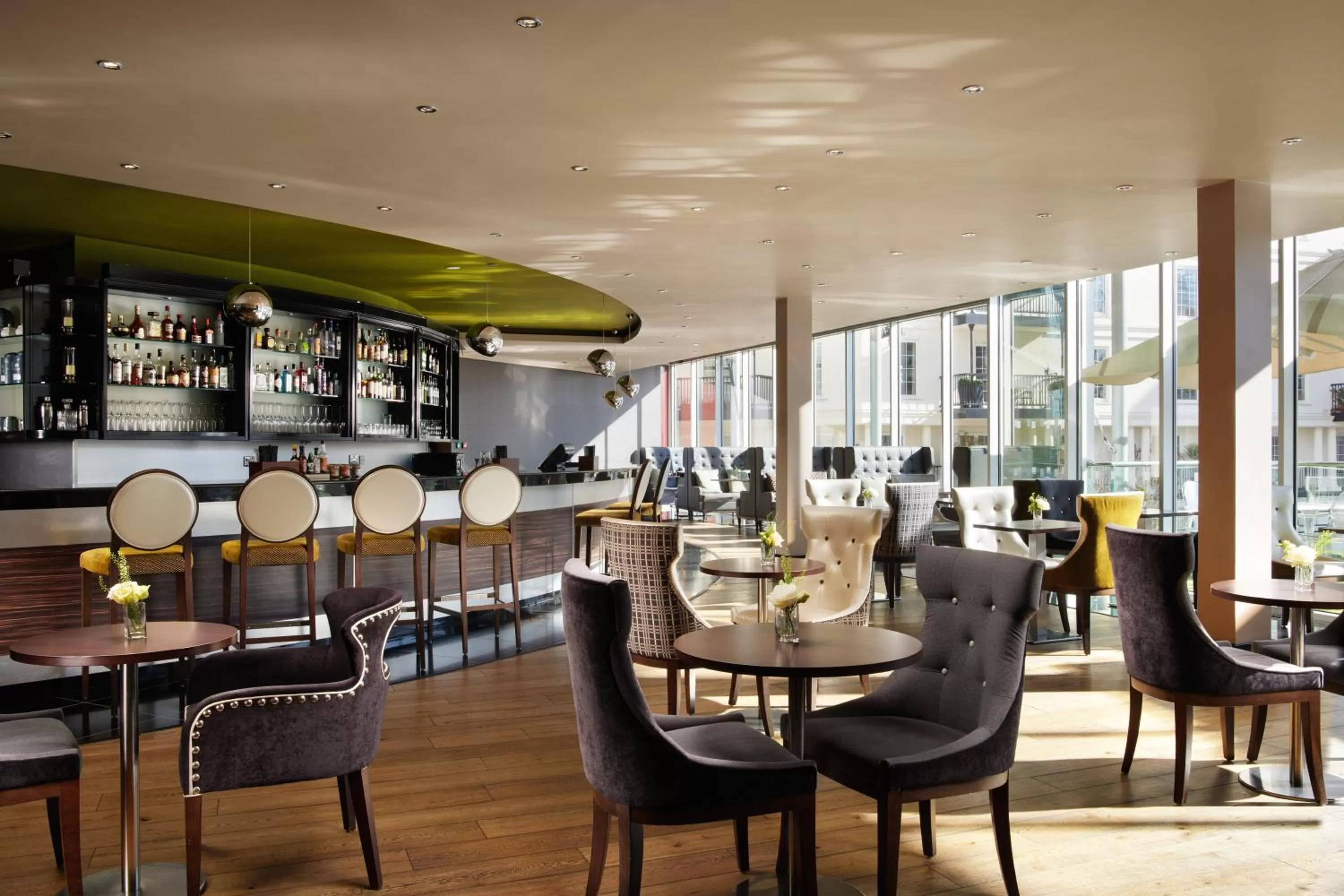Lounge or bar in The Chelsea Harbour Hotel and Spa