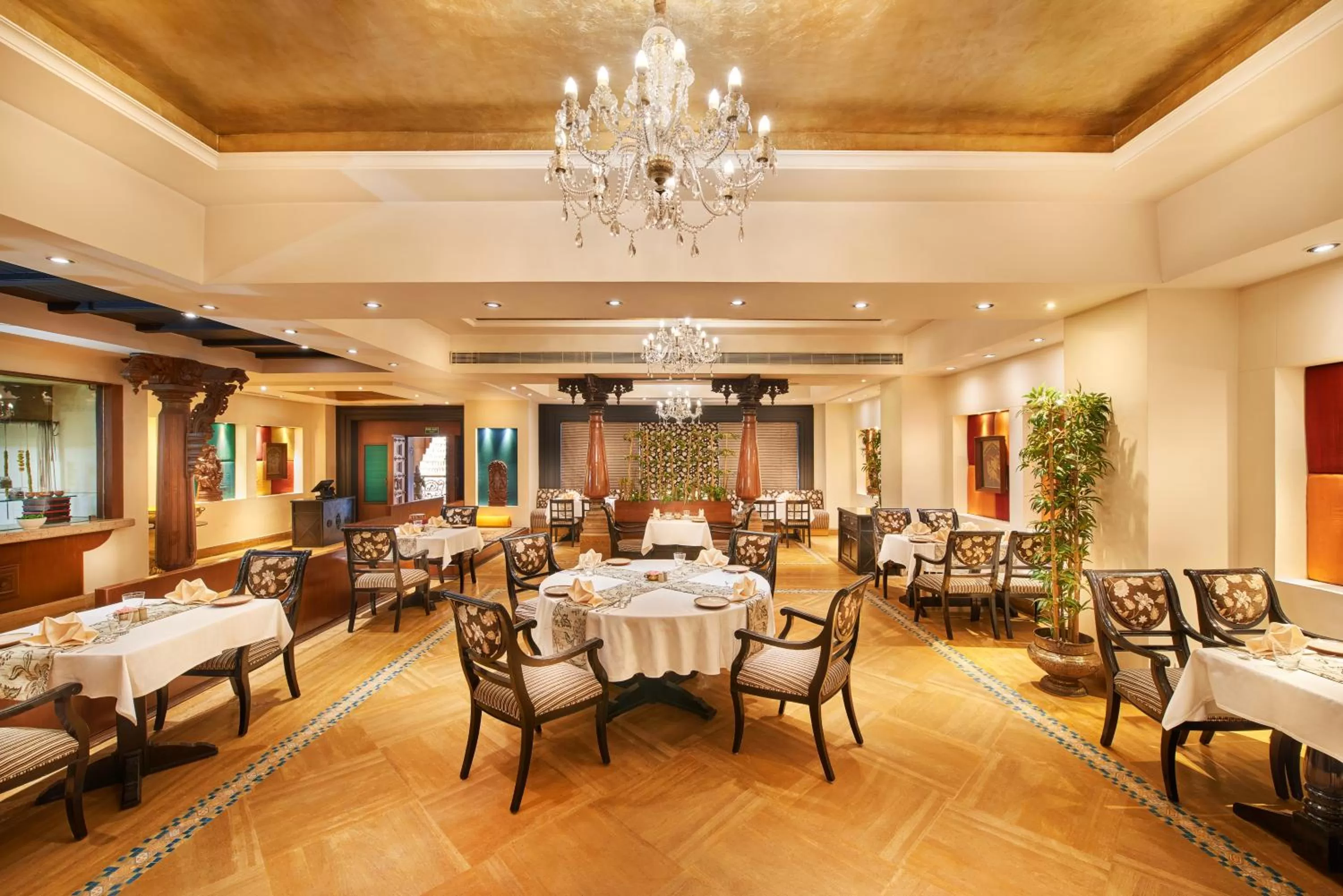 Restaurant/places to eat in The Accord Metropolitan