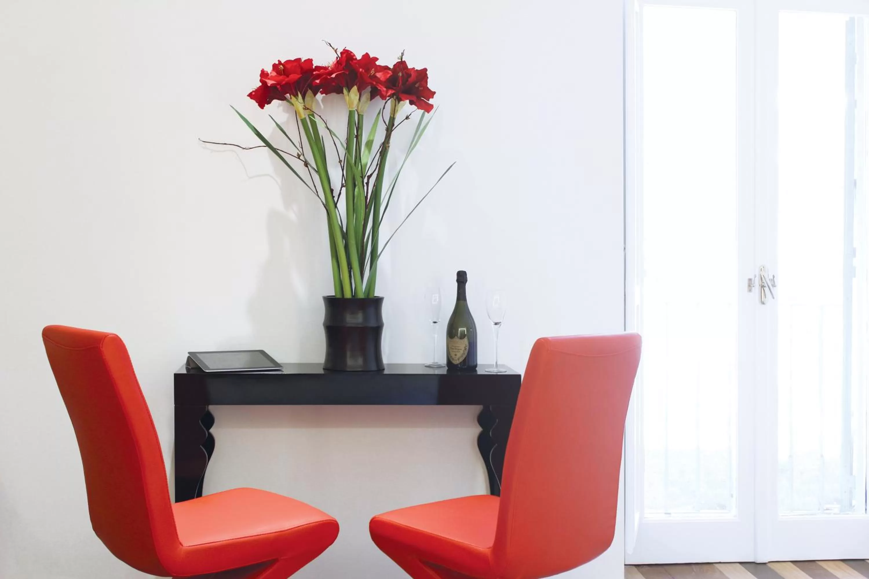 Decorative detail in Hub Navona