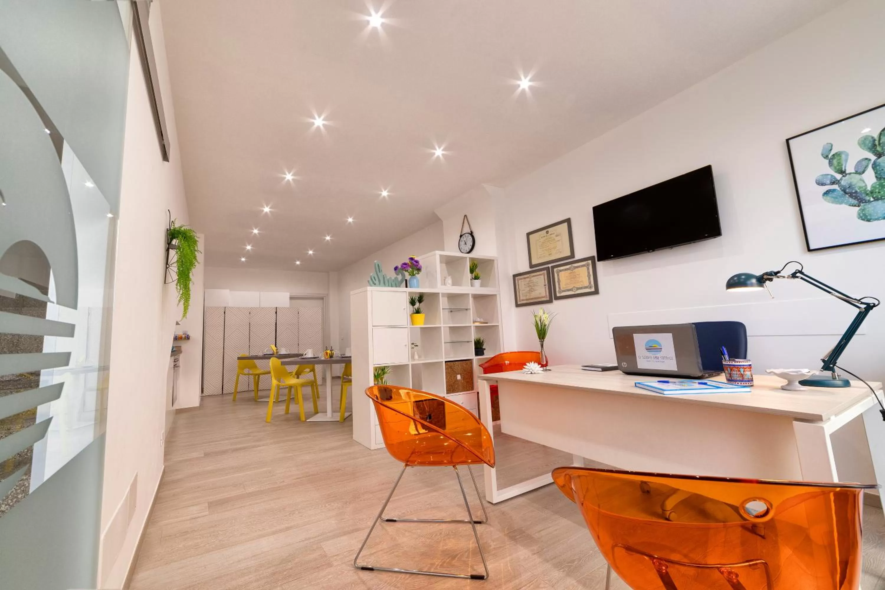 TV/Entertainment Center in Lo Scoglio della Formica B&B