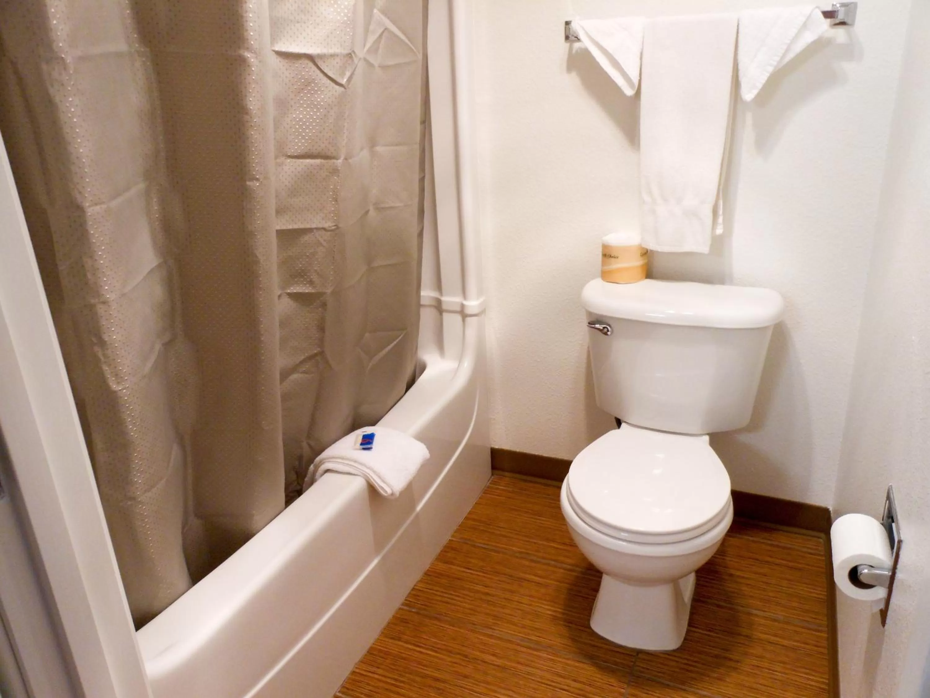 Bathroom in Motel 6-Fallon, NV