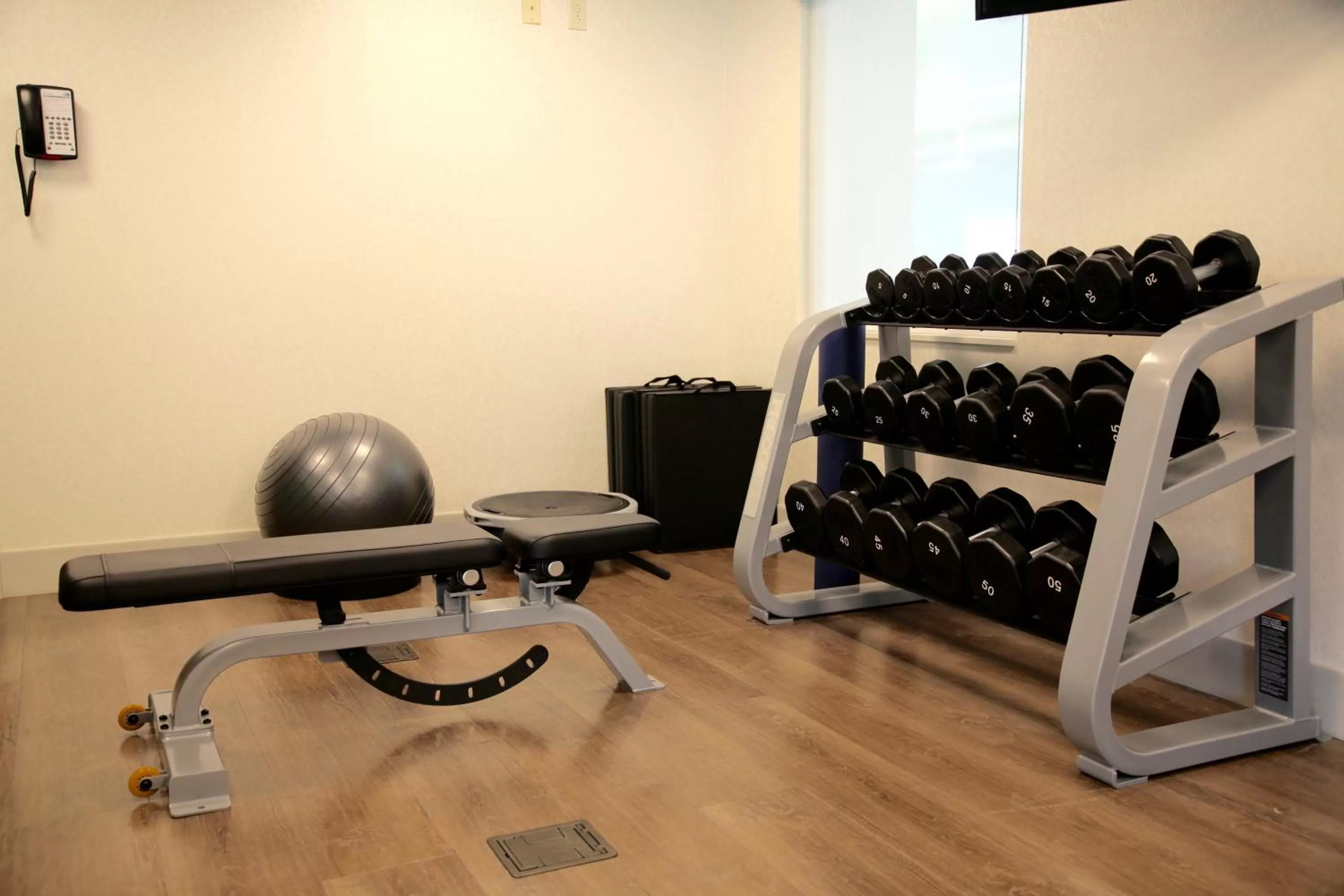 Fitness centre/facilities in Holiday Inn Express & Suites Oswego by IHG