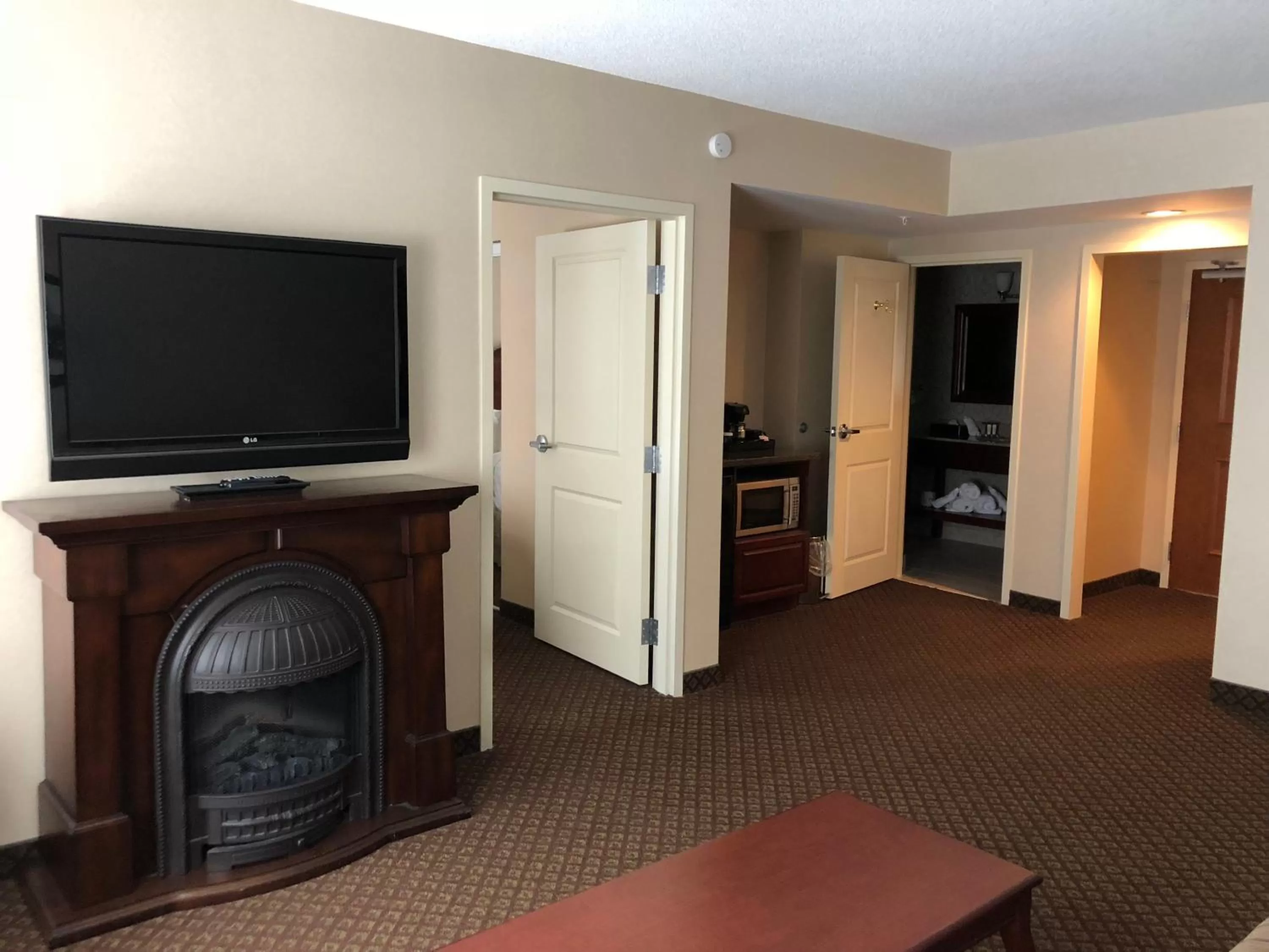 Communal lounge/ TV room in Chateau Saint John Trademark Collection by Wyndham