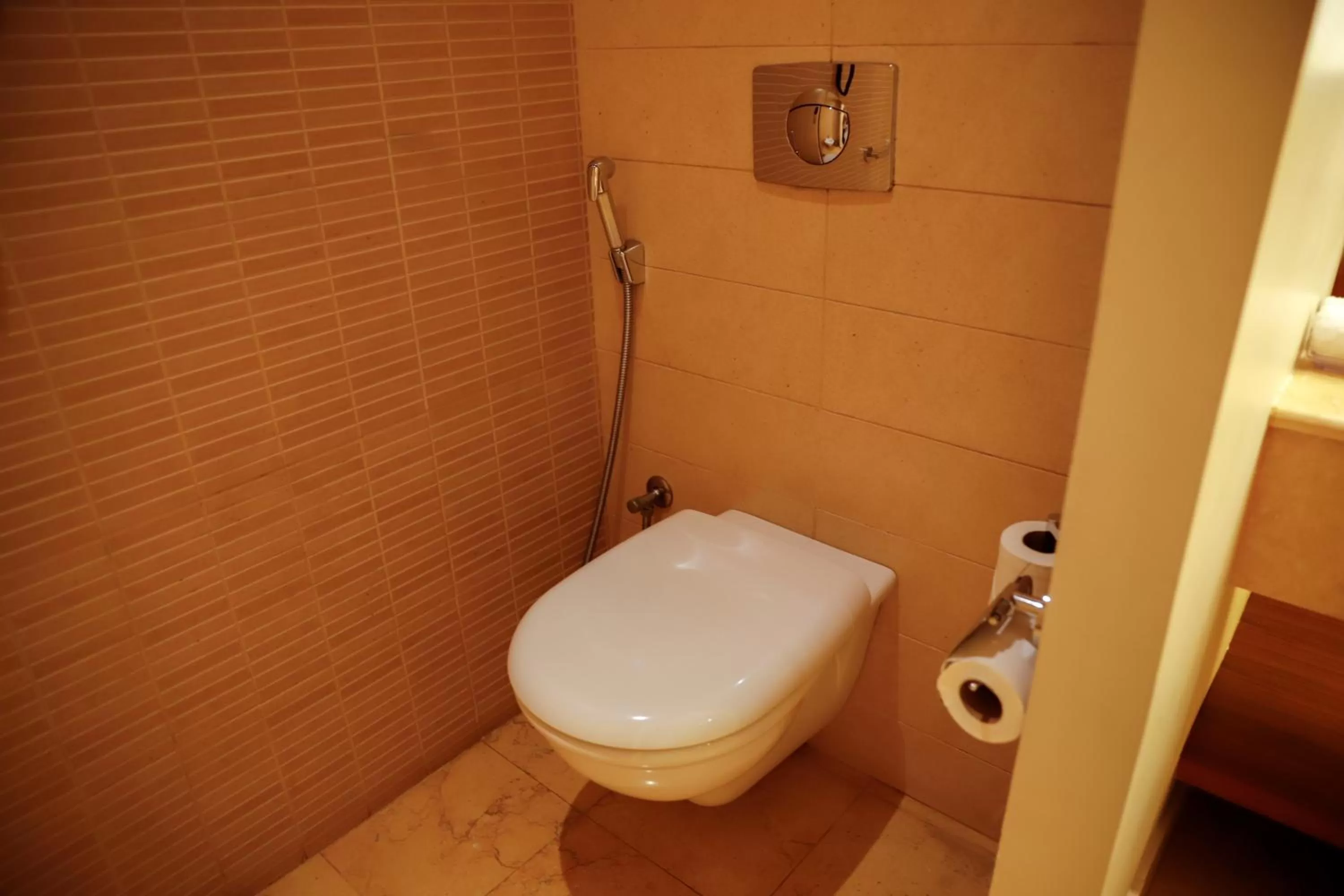 Photo of the whole room in Crowne Plaza Sohar by IHG