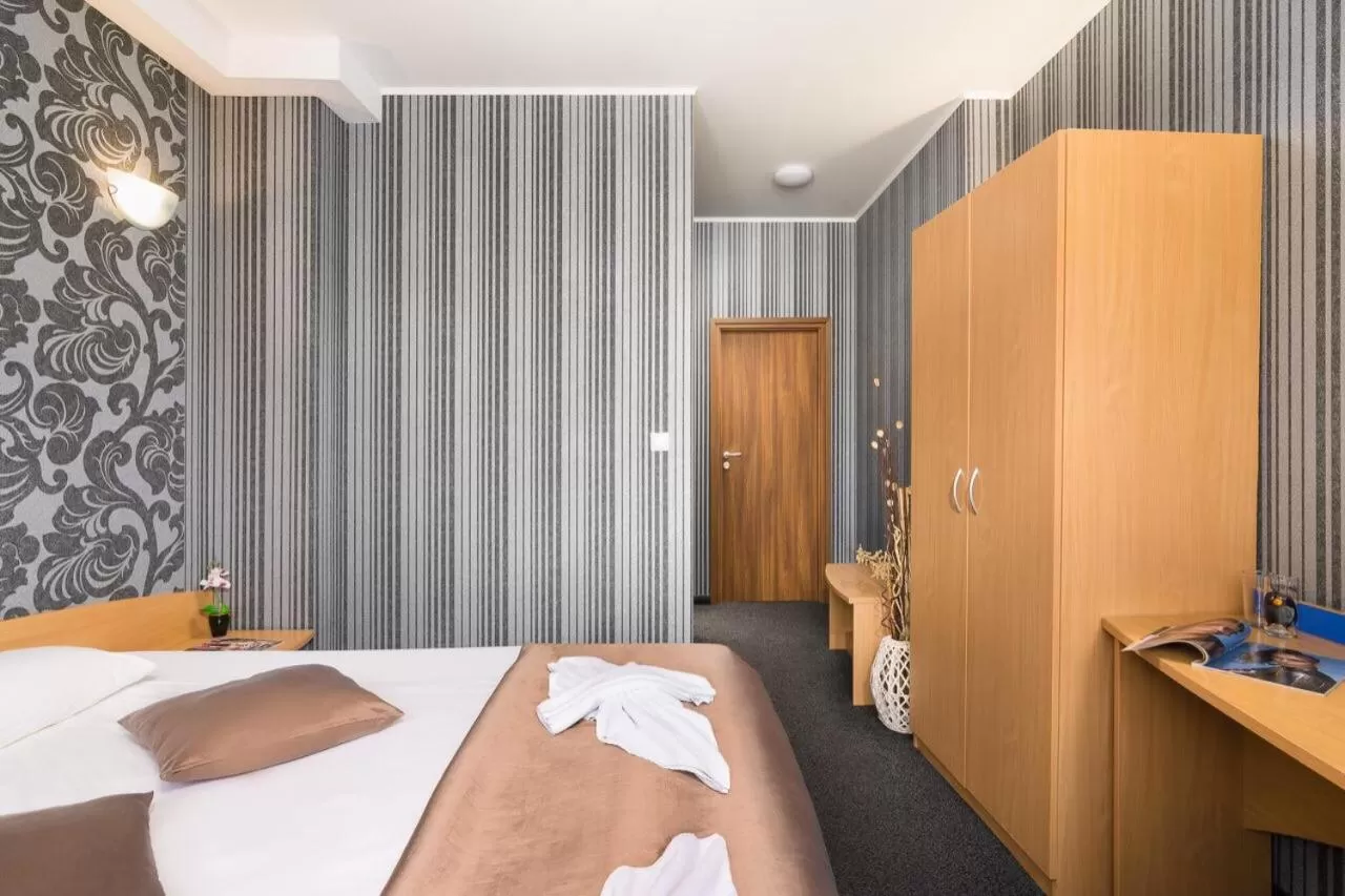 Bed in Hotel Central Point