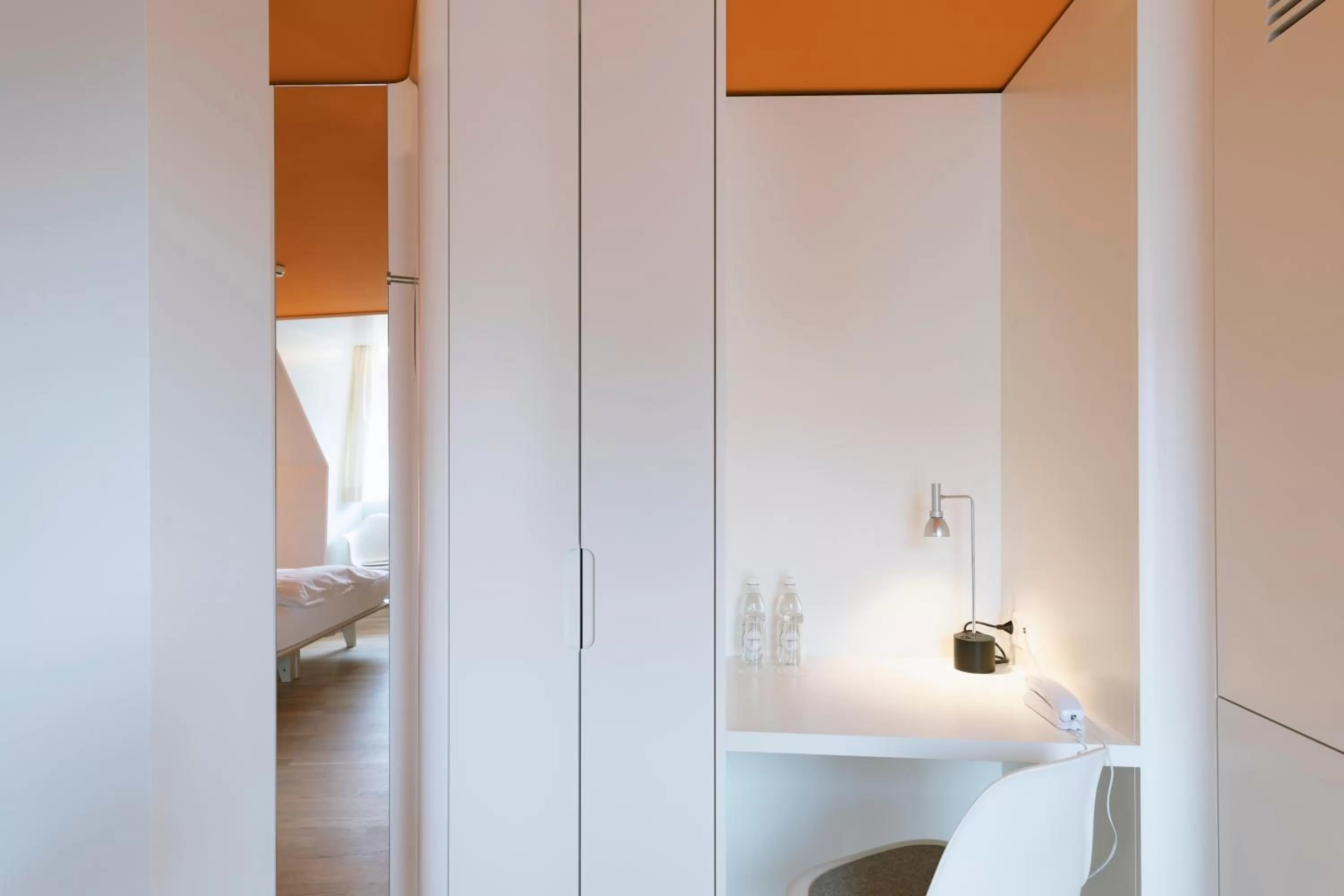 Photo of the whole room, Bed in Hotel Dom