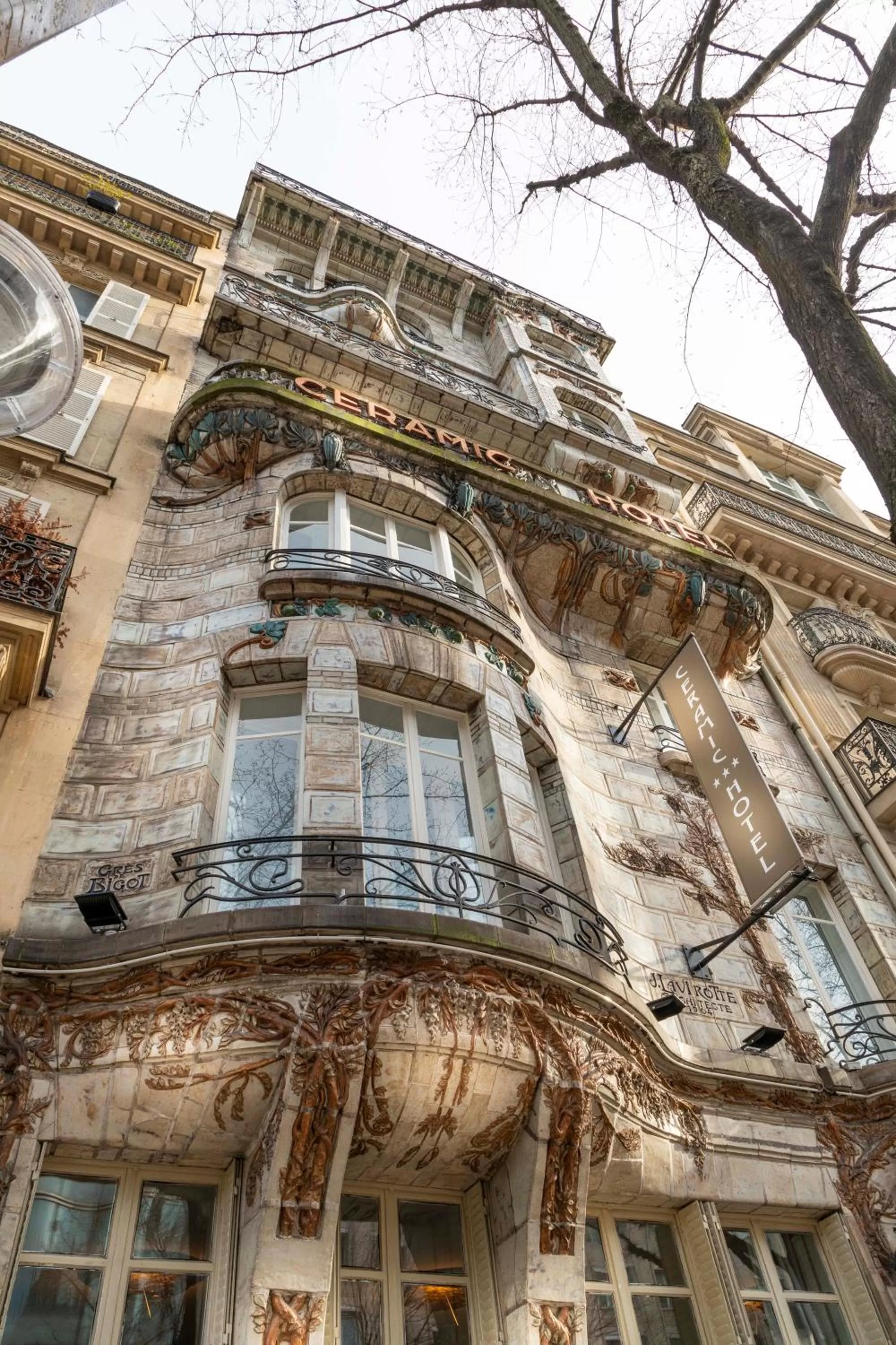 Property building in Elysées Ceramic