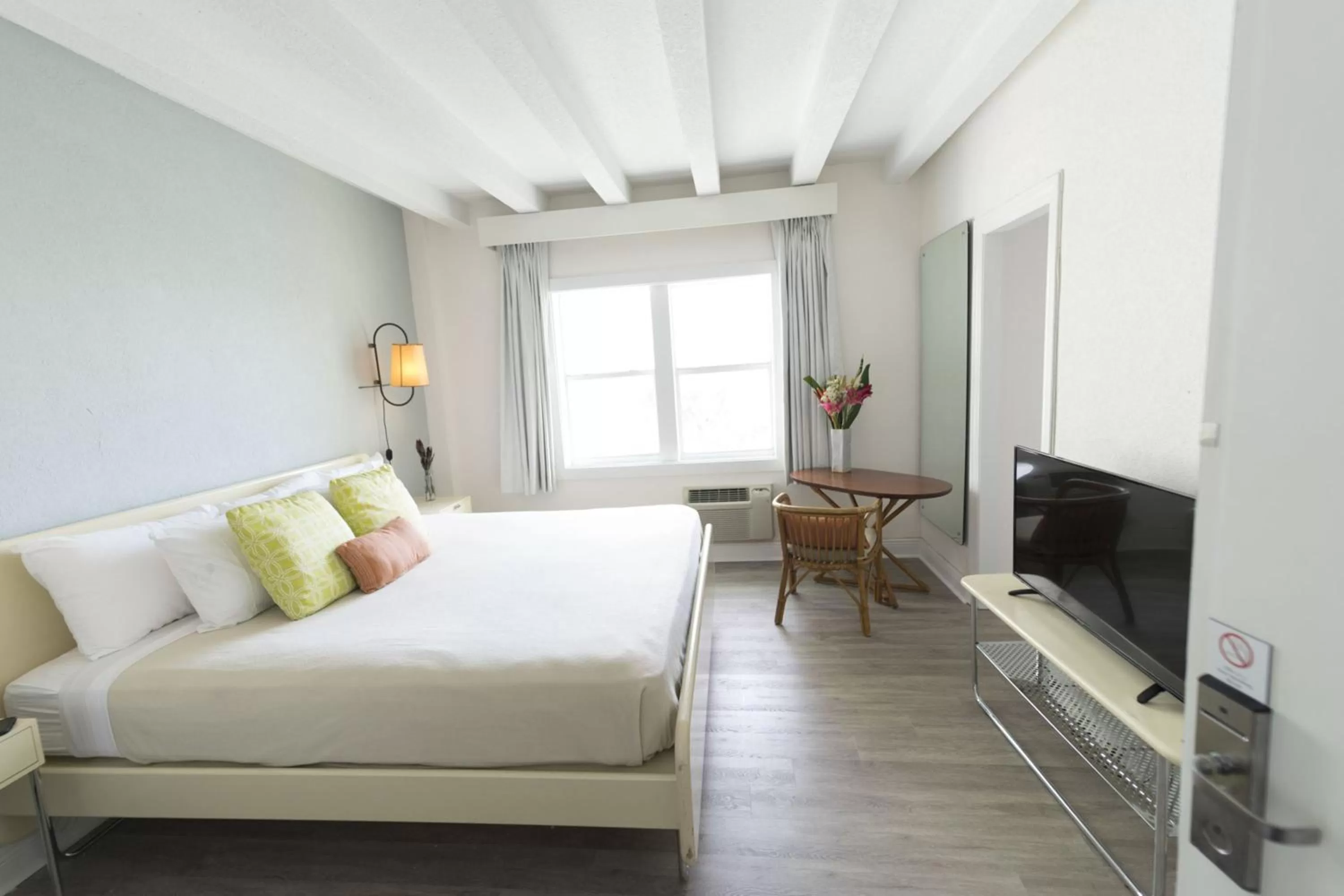 Bed in Broadmore Miami Beach