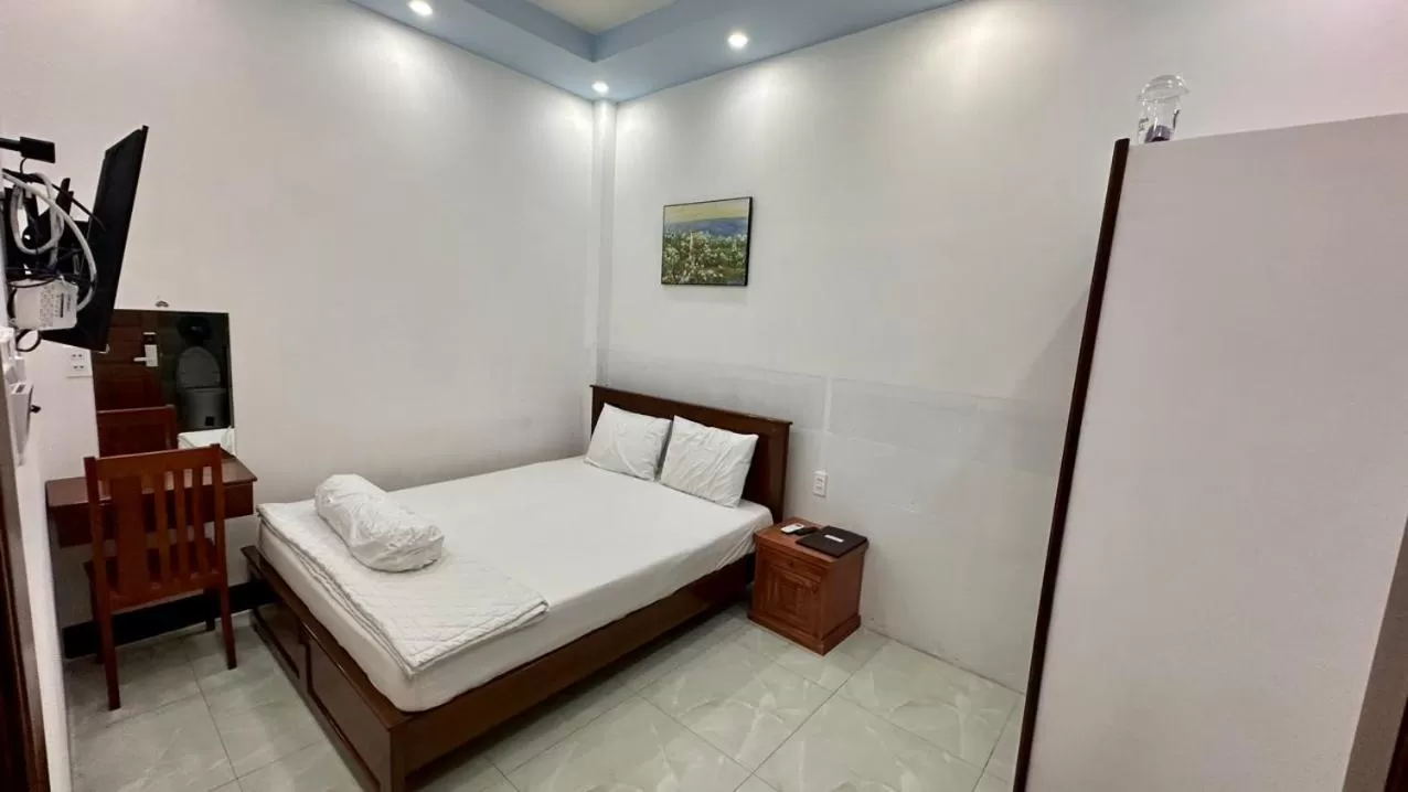 Bedroom, Bed in Khách sạn Anh Tuấn