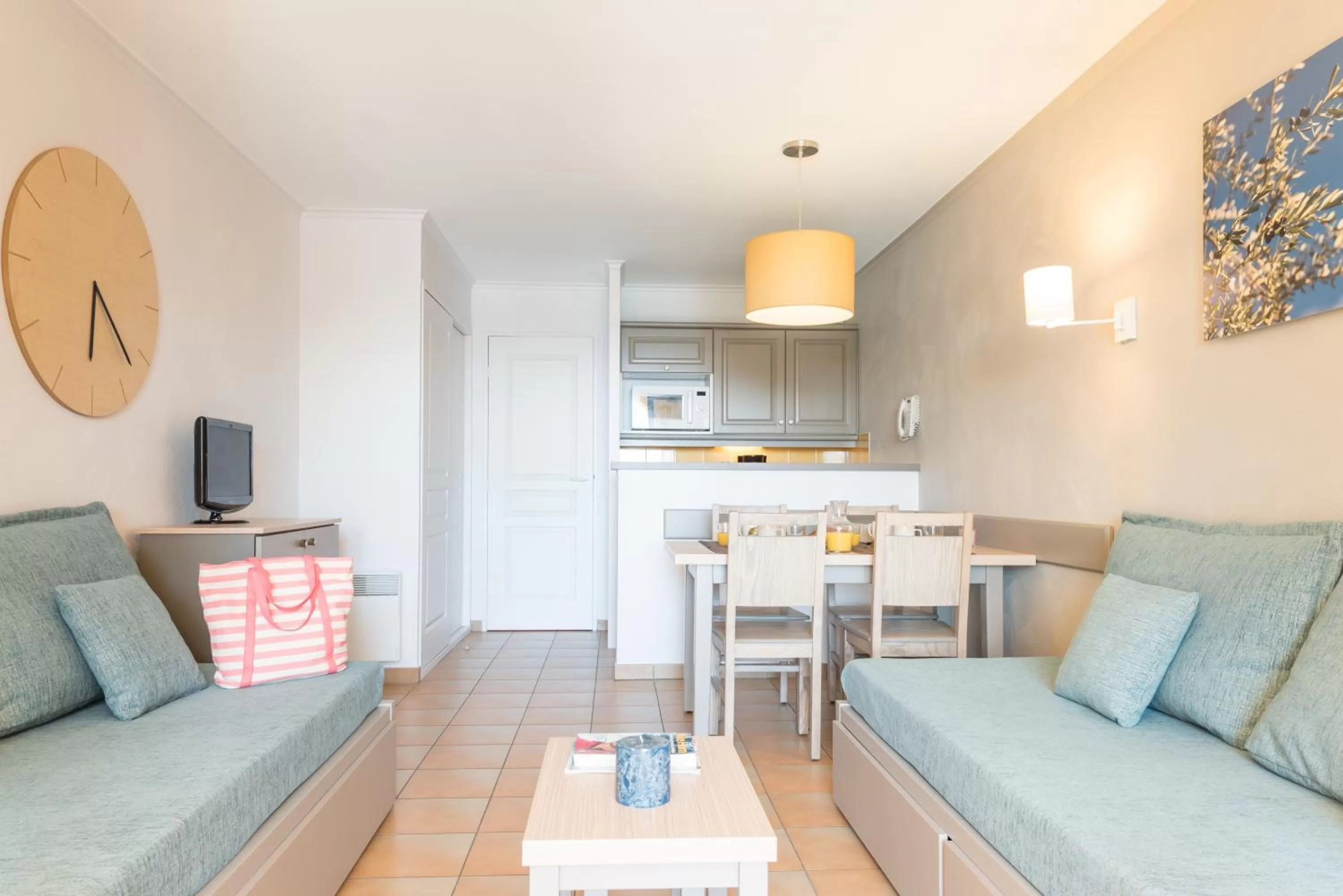 TV and multimedia in Pierre & Vacances Residence Les Rivages des Issambres