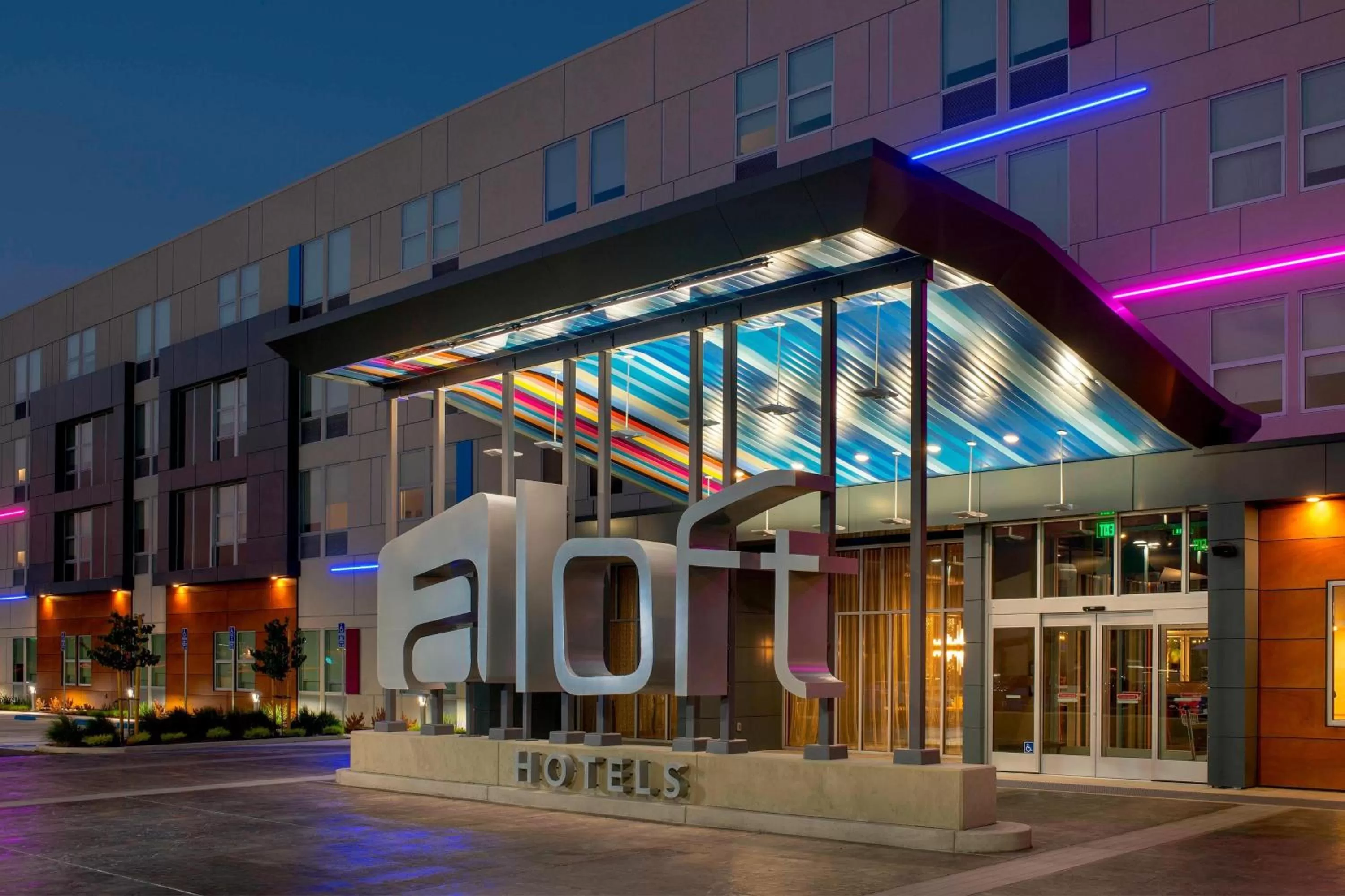 Property building in Aloft Dallas DFW Airport Grapevine